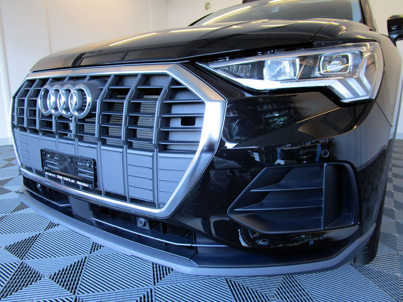 AUDI Q3 35 TFSI Attraction S tronic-image-9