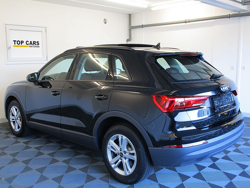 AUDI Q3 35 TFSI Attraction S tronic-image-1
