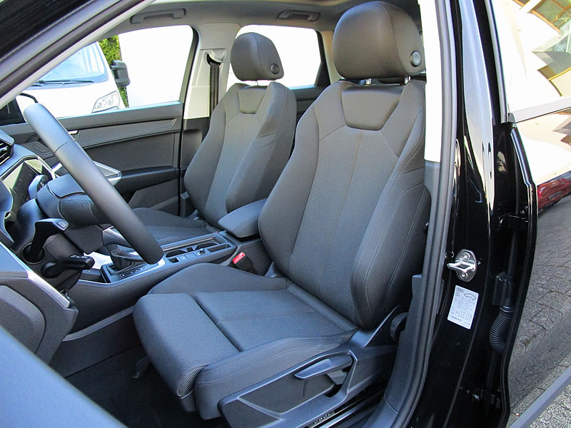 AUDI Q3 35 TFSI Attraction S tronic-image-16