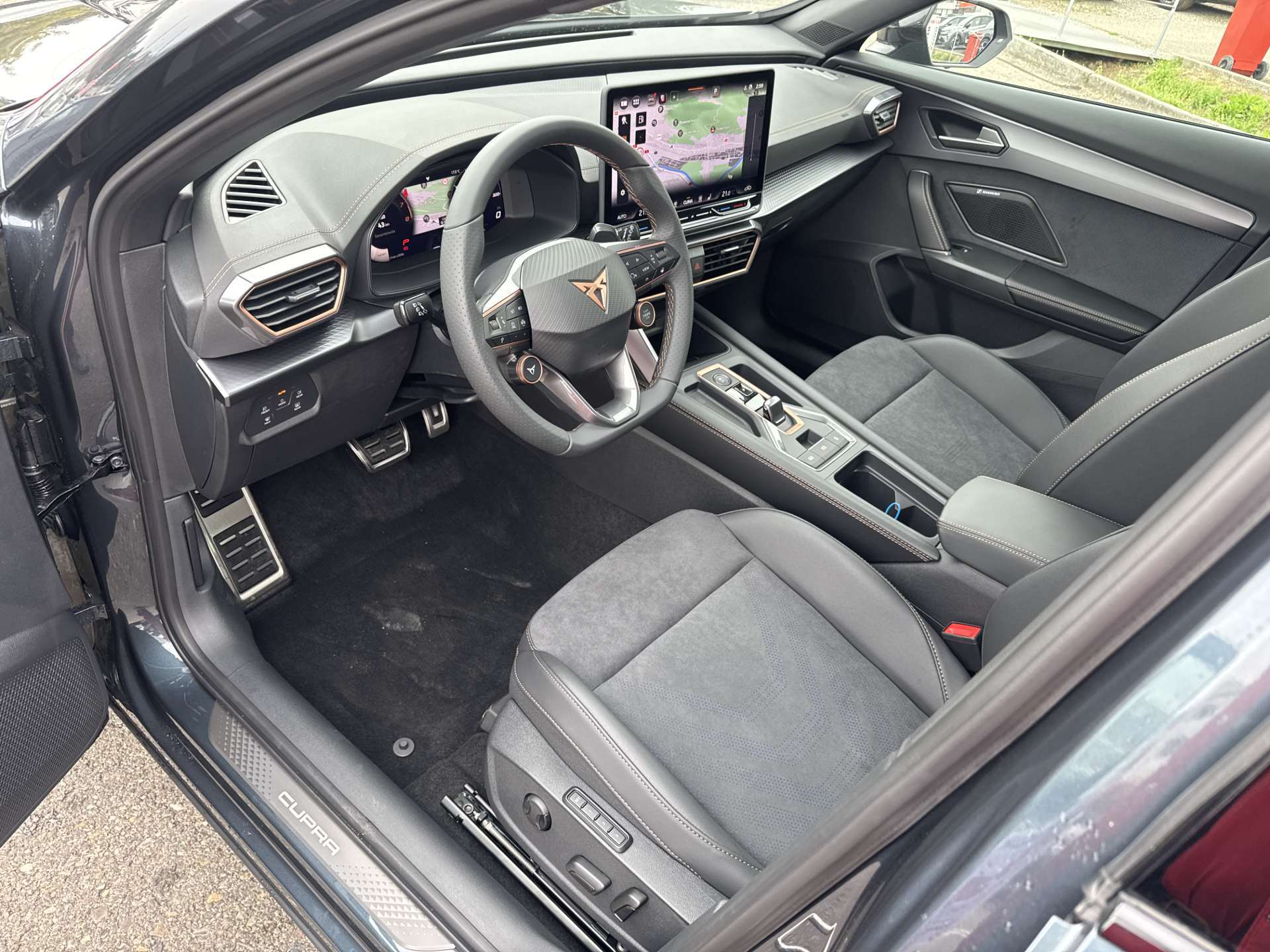 CUPRA Formentor 2.0TSi VZ 333PS 4Drive DSG-Automat-image-5