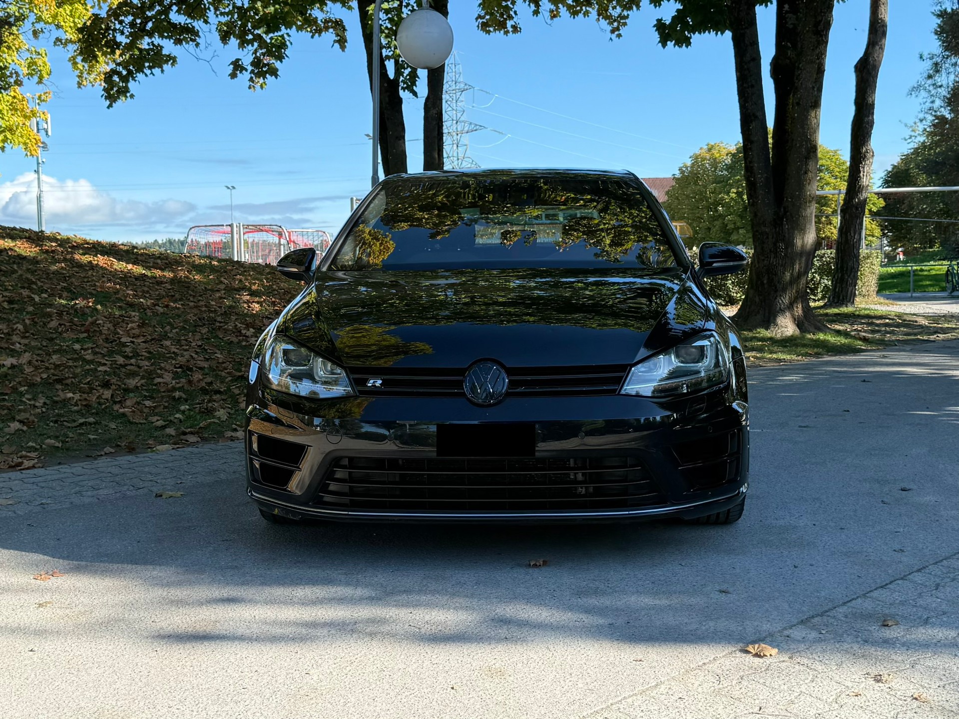 VW Golf 2.0 TSI R 4Motion DSG-image-1