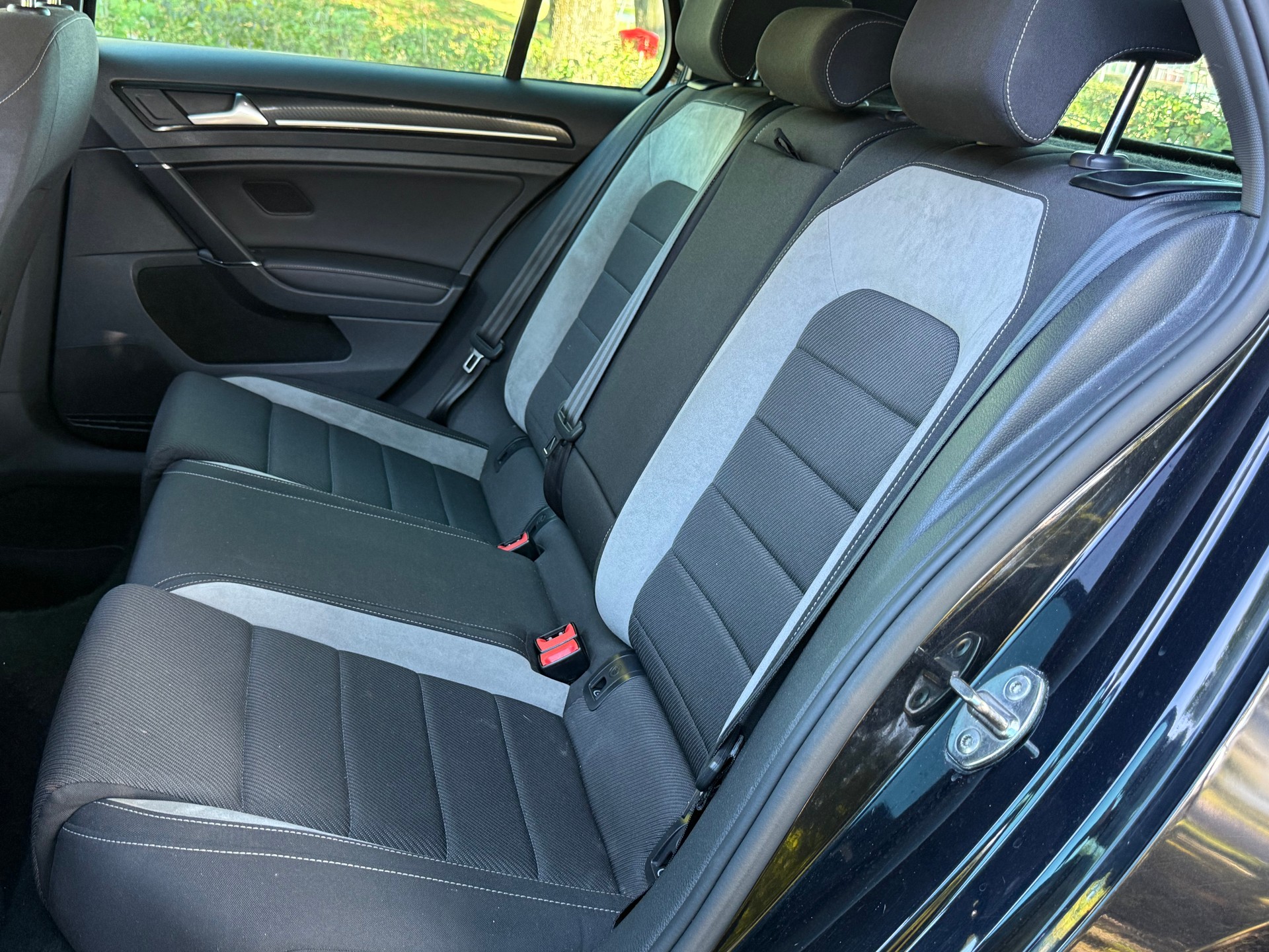 VW Golf 2.0 TSI R 4Motion DSG-image-11