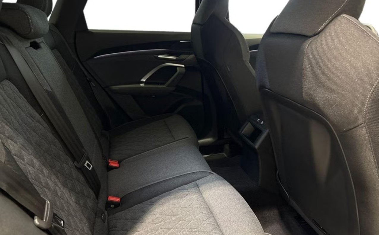 AUDI Q5 TDI quattro S-tronic-image-4