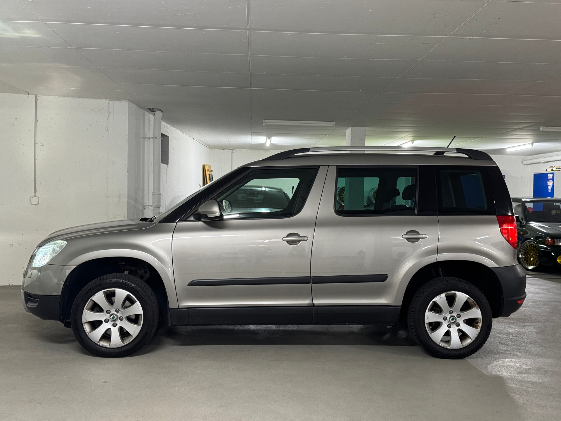 SKODA Yeti 1.8 TSI AllDrive 4x4, 1-Hand, Navi, DAB-image-3