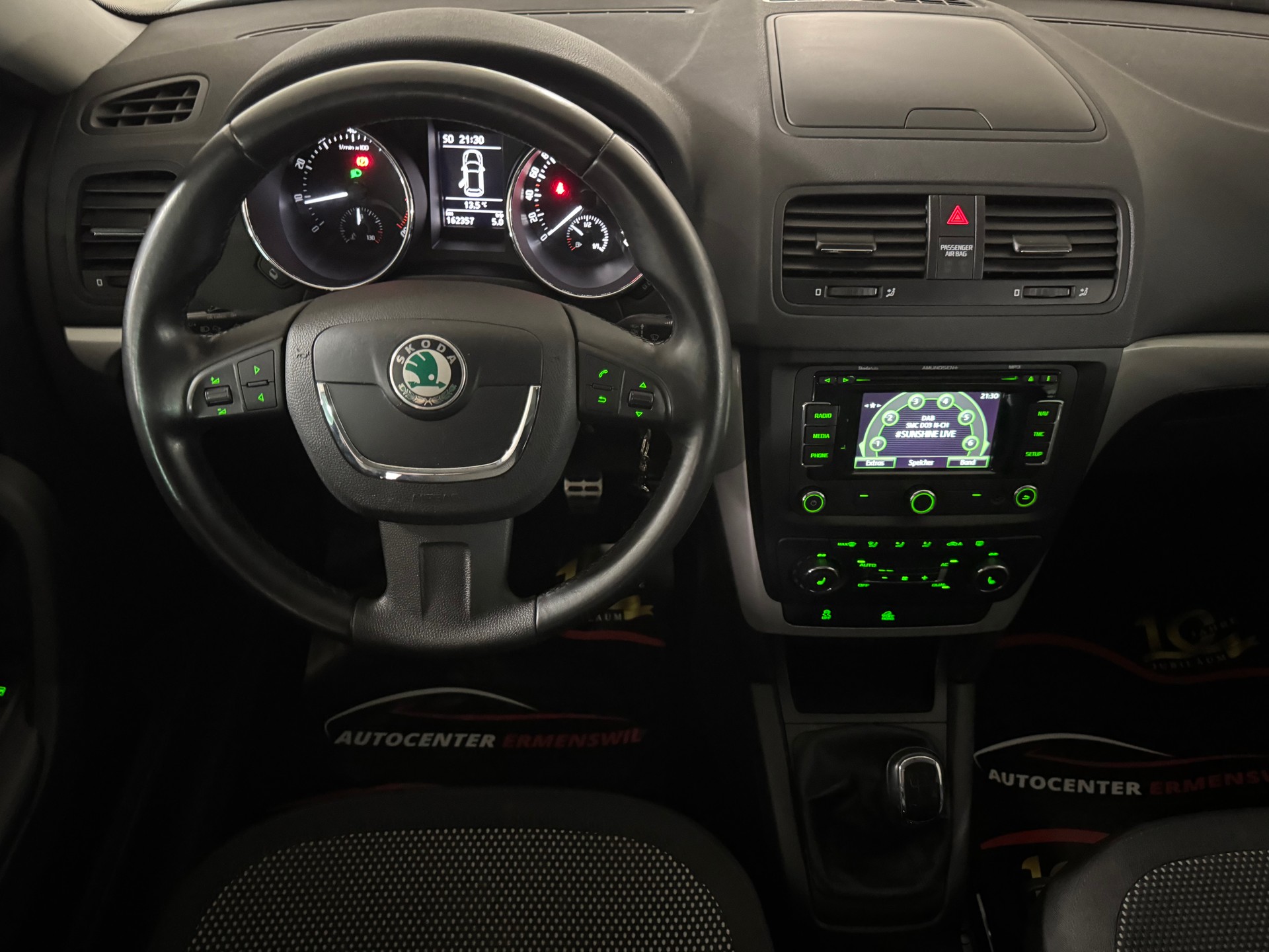 SKODA Yeti 1.8 TSI AllDrive 4x4, 1-Hand, Navi, DAB-image-11