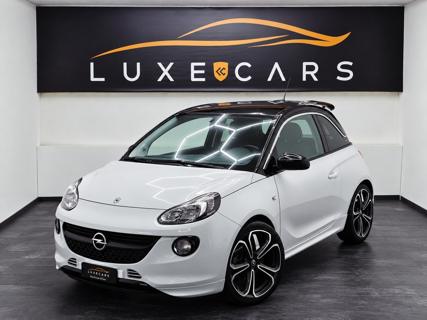 Car photo