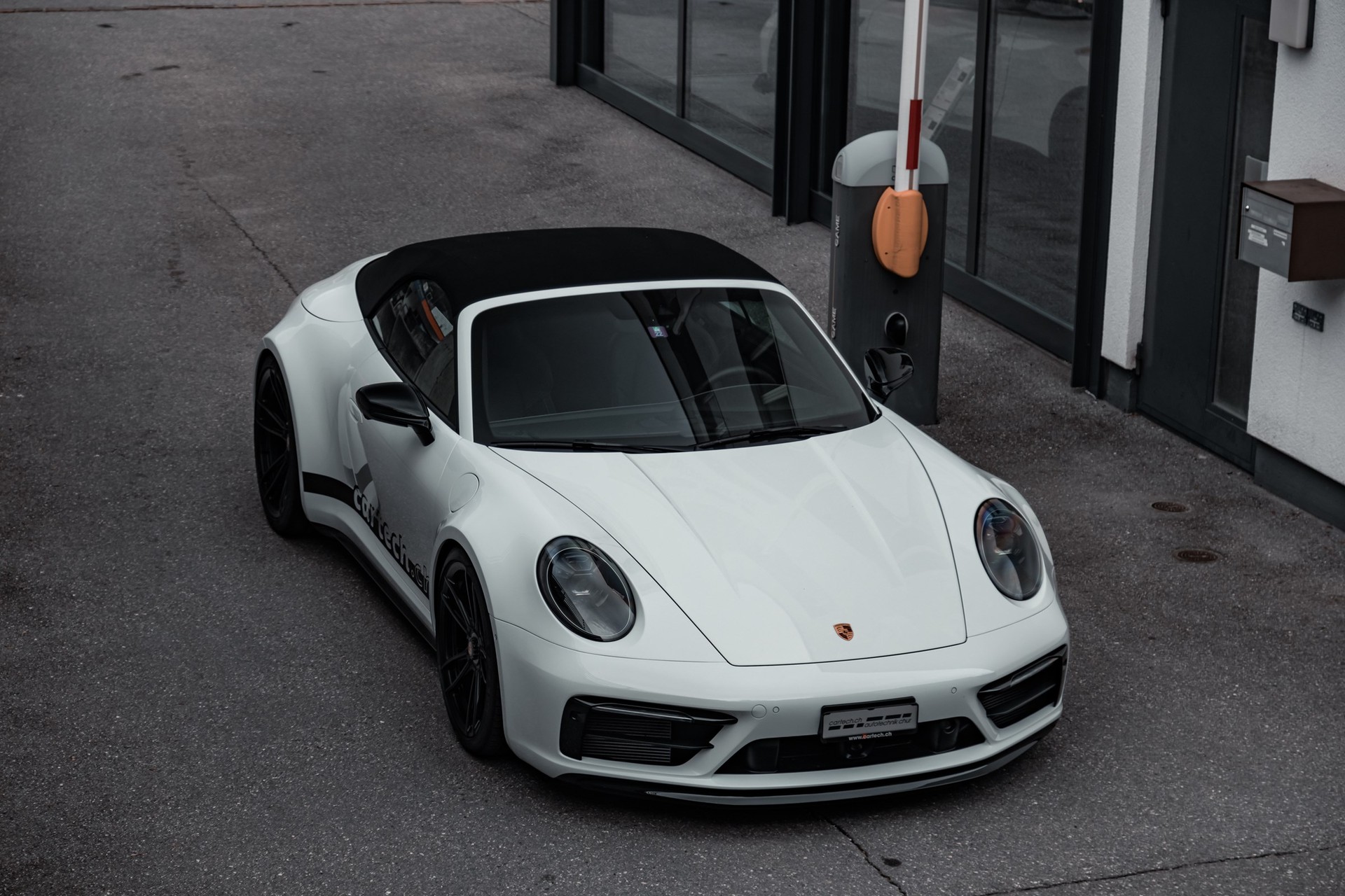 PORSCHE 911 Carrera 4 GTS Widebody PDK-image-12