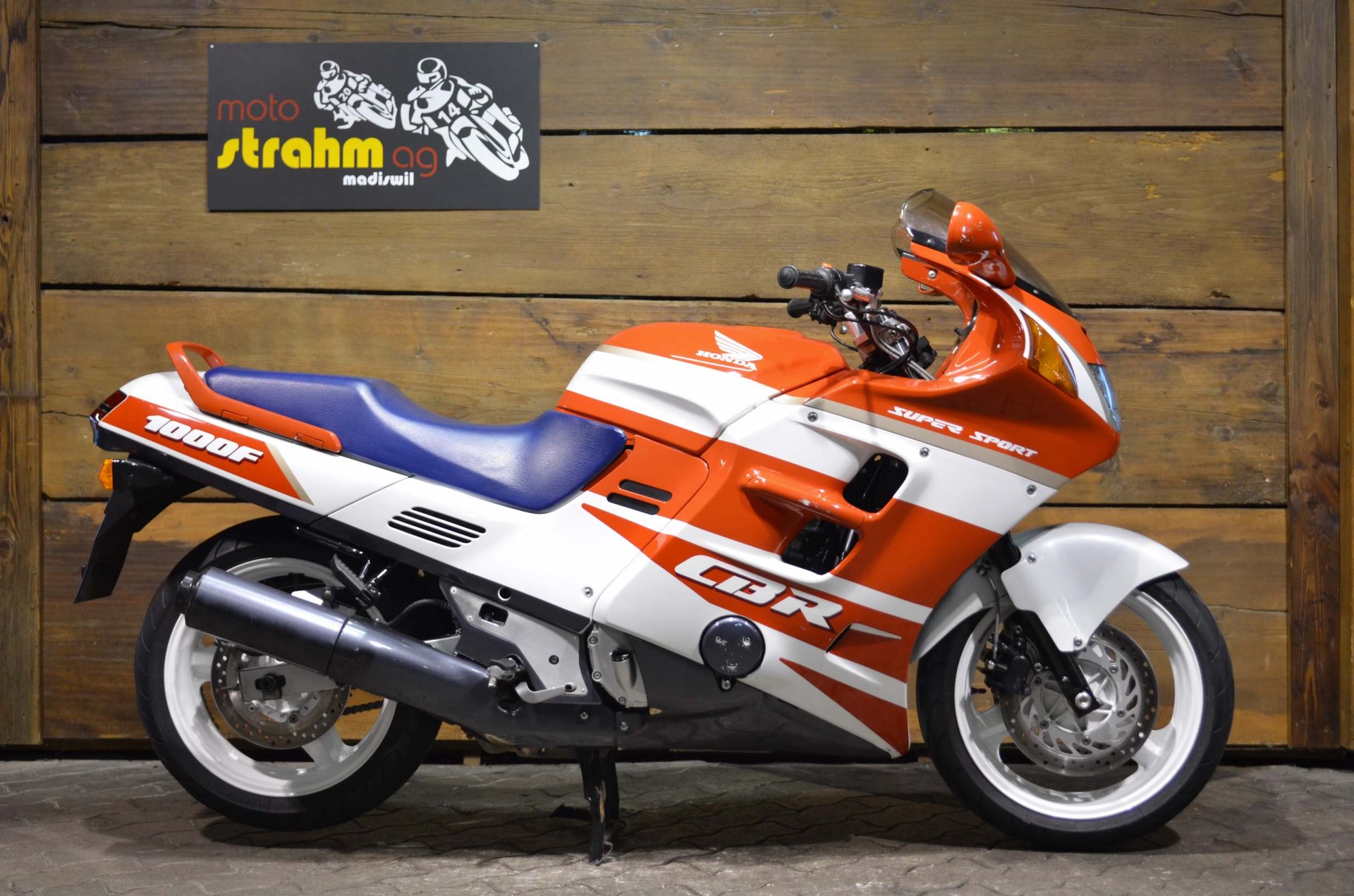 HONDA CBR1000F