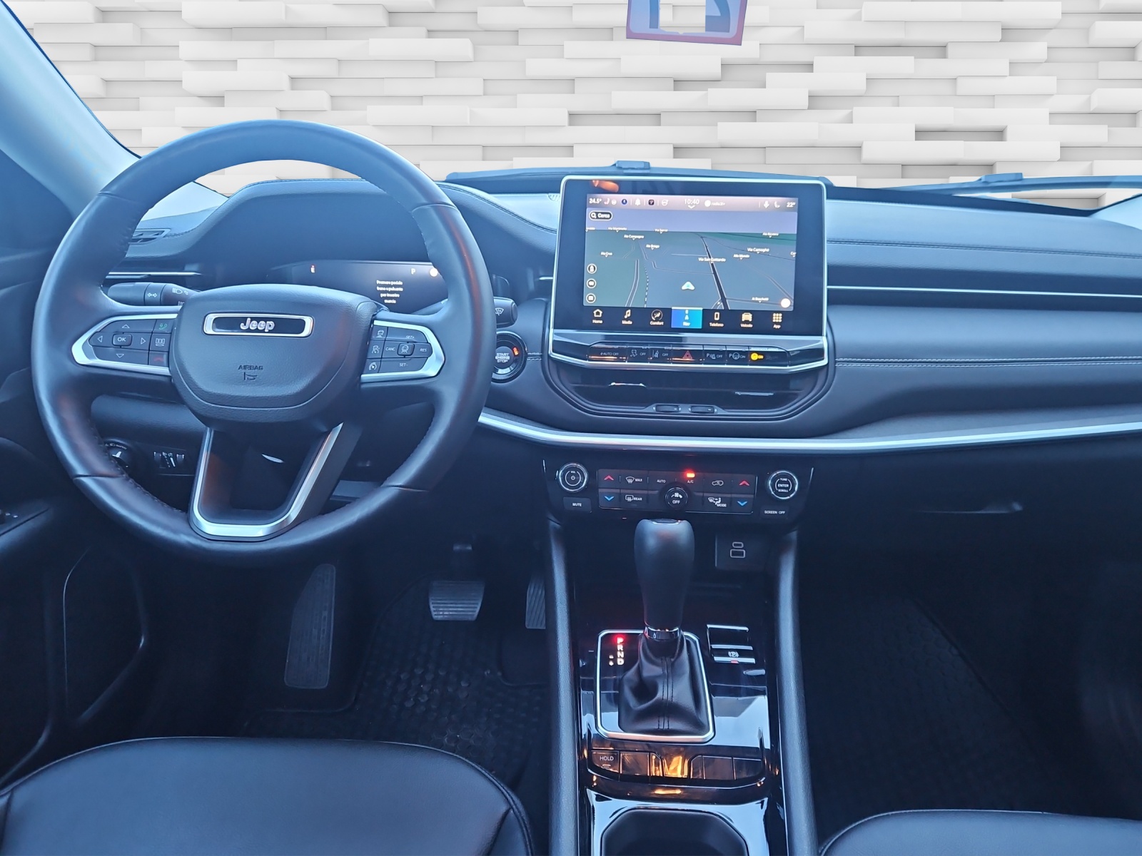 JEEP Compass 4x2 1.5 T MHEV Swiss Limited Plus-image-10