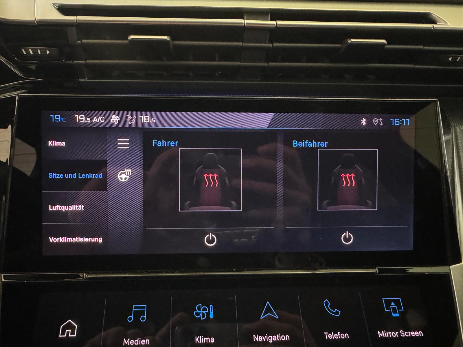PEUGEOT 308 1.6 PHEV 225 GT-image-12