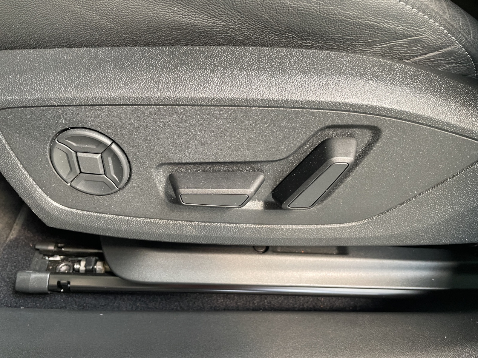 AUDI Q4 Sportback e-tron 50 quattro-image-16