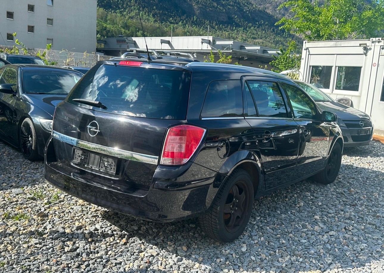 OPEL Astra Caravan 1.6i 16V Diamond Easytronic-image-1