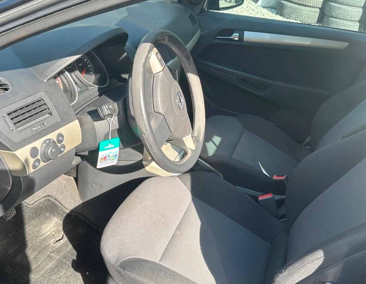 OPEL Astra Caravan 1.6i 16V Diamond Easytronic-image-8