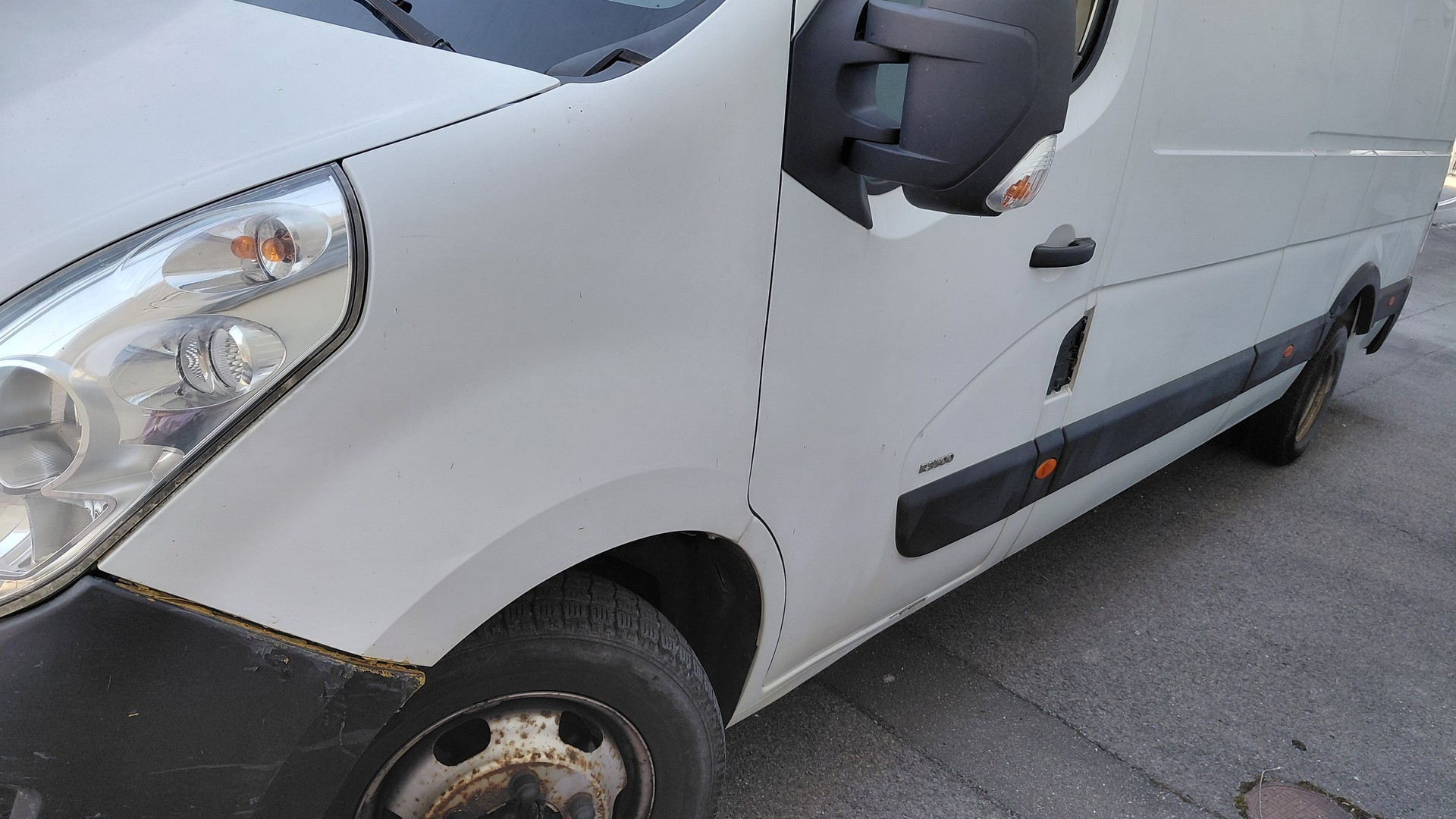 RENAULT 2.3dCi L3H3-image-2