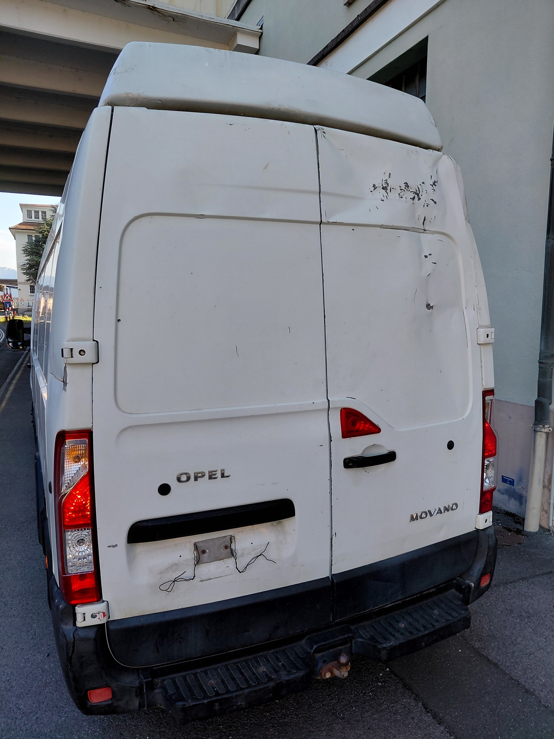 RENAULT 2.3dCi L3H3-image-8