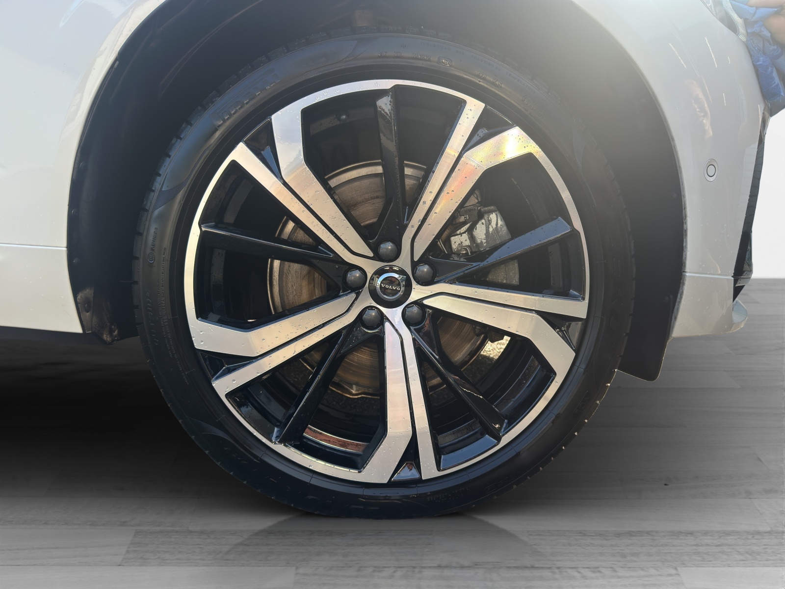 VOLVO XC60 2.0 T6 TE Ultra Dark eAWD-image-8