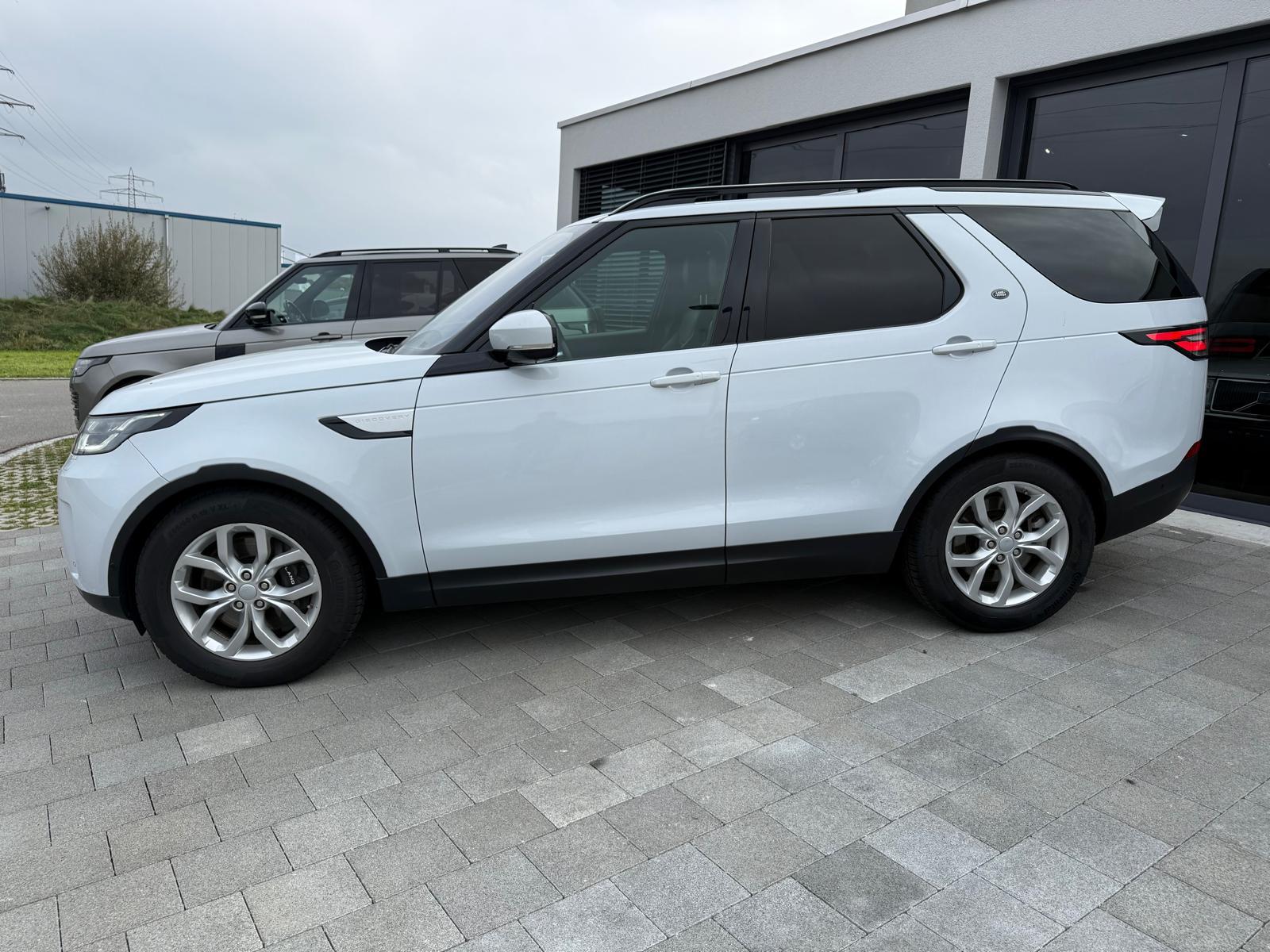LAND ROVER Discovery 3.0 SDV6 HSE-image-25