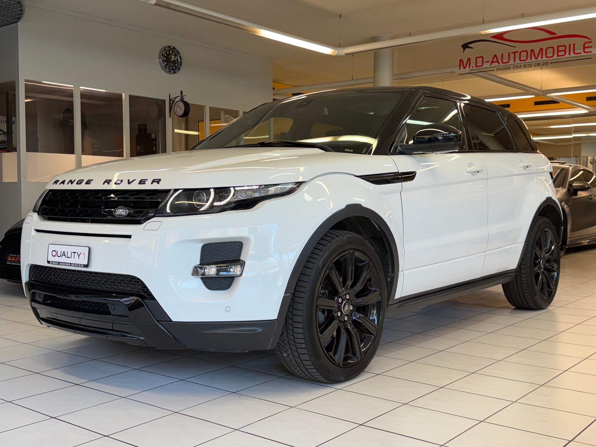 LAND ROVER Range Rover Evoque 2.2 SD4 Dynamic AT9-image-4