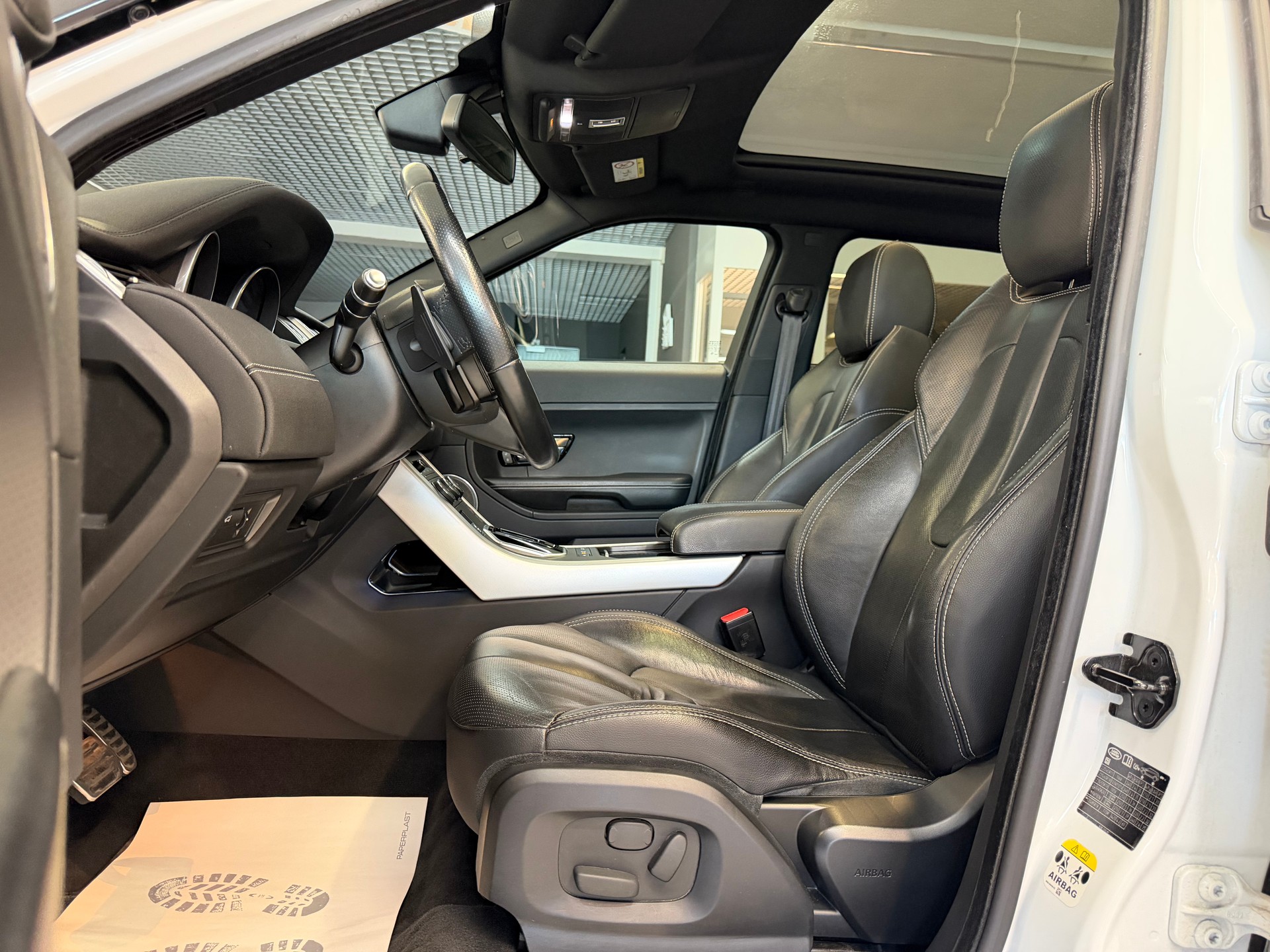 LAND ROVER Range Rover Evoque 2.2 SD4 Dynamic AT9-image-12