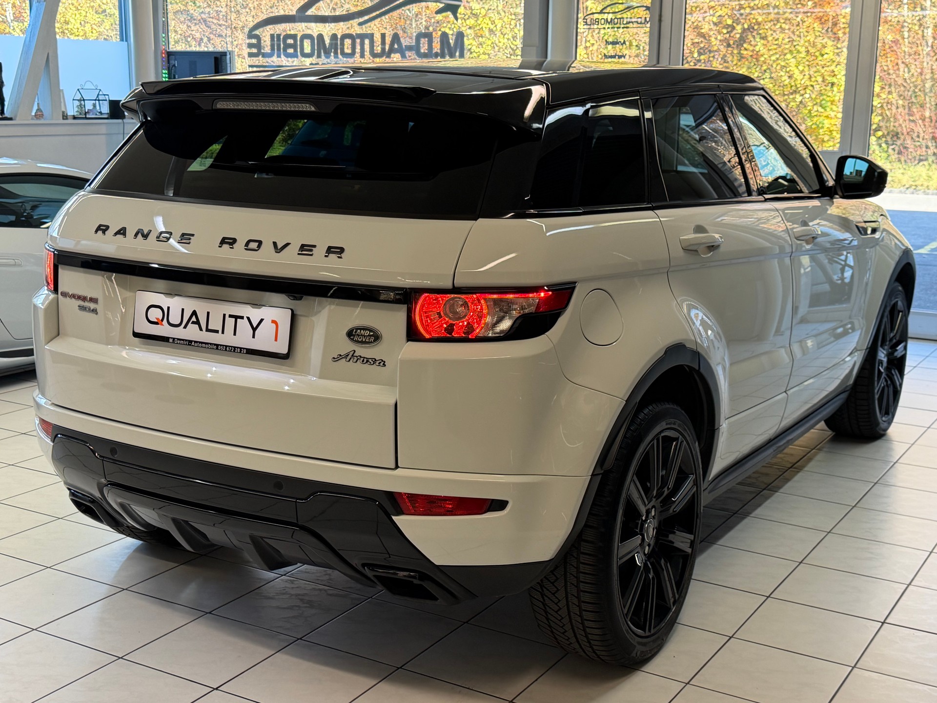 LAND ROVER Range Rover Evoque 2.2 SD4 Dynamic AT9-image-9