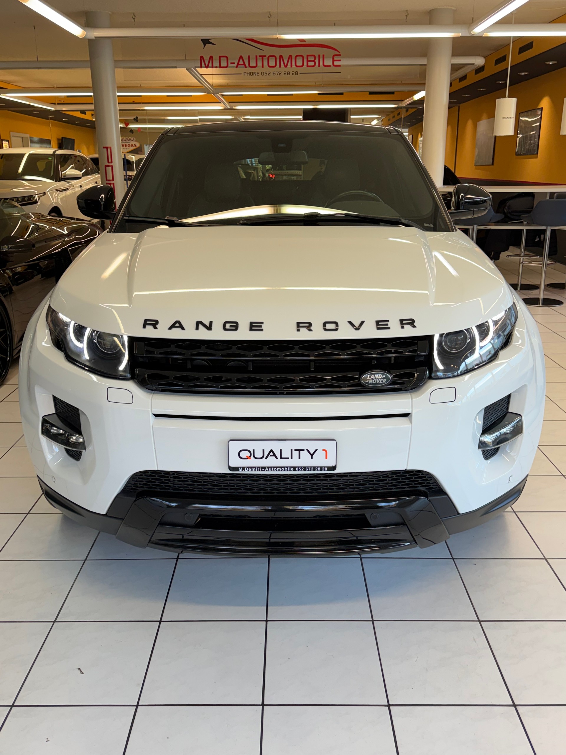 LAND ROVER Range Rover Evoque 2.2 SD4 Dynamic AT9-image-3