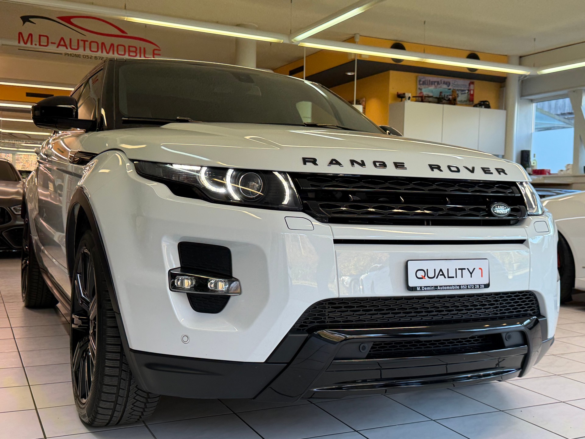LAND ROVER Range Rover Evoque 2.2 SD4 Dynamic AT9-image-2