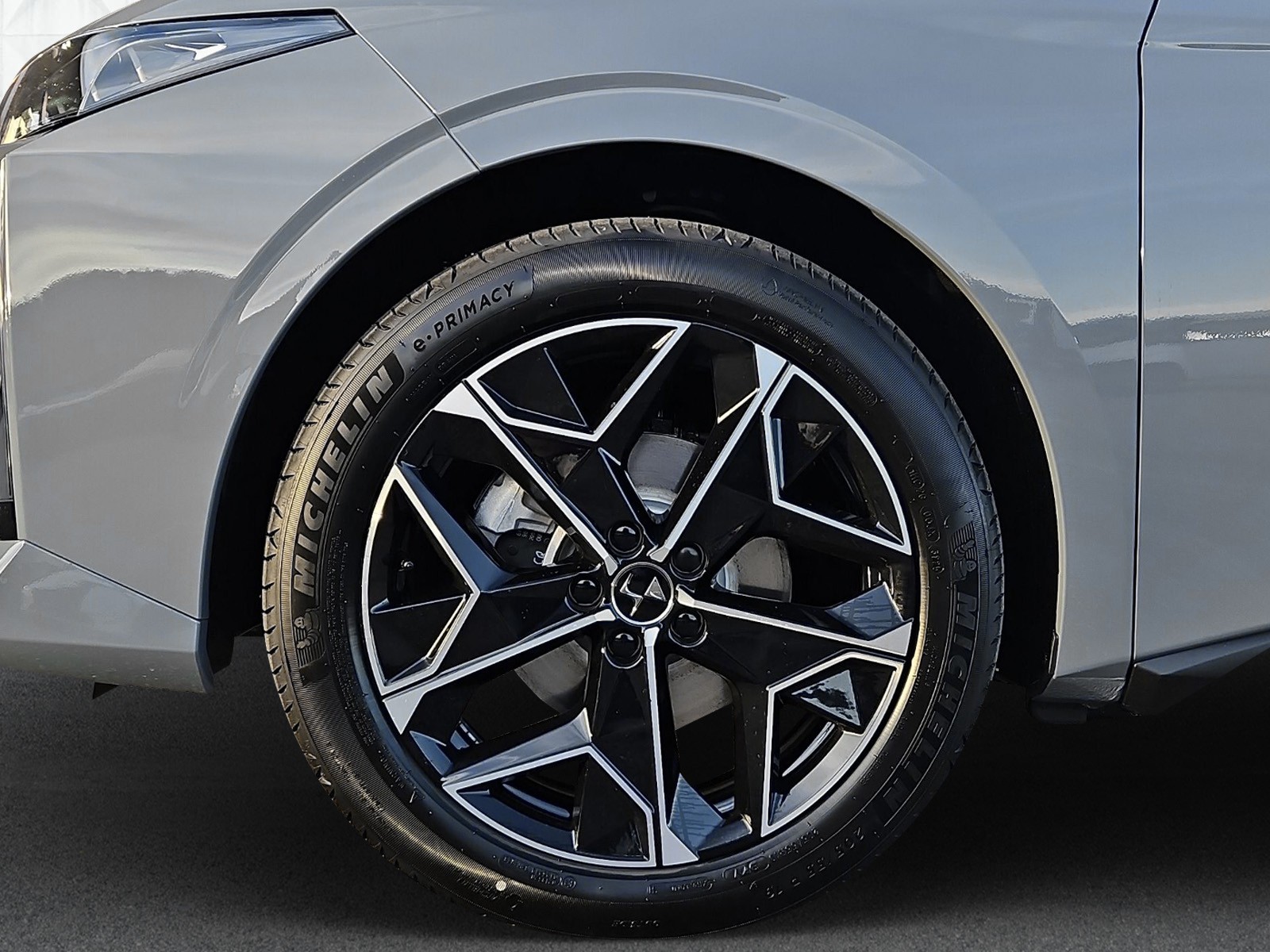 DS AUTOMOBILES DS No4 MHEV Pallas-image-7