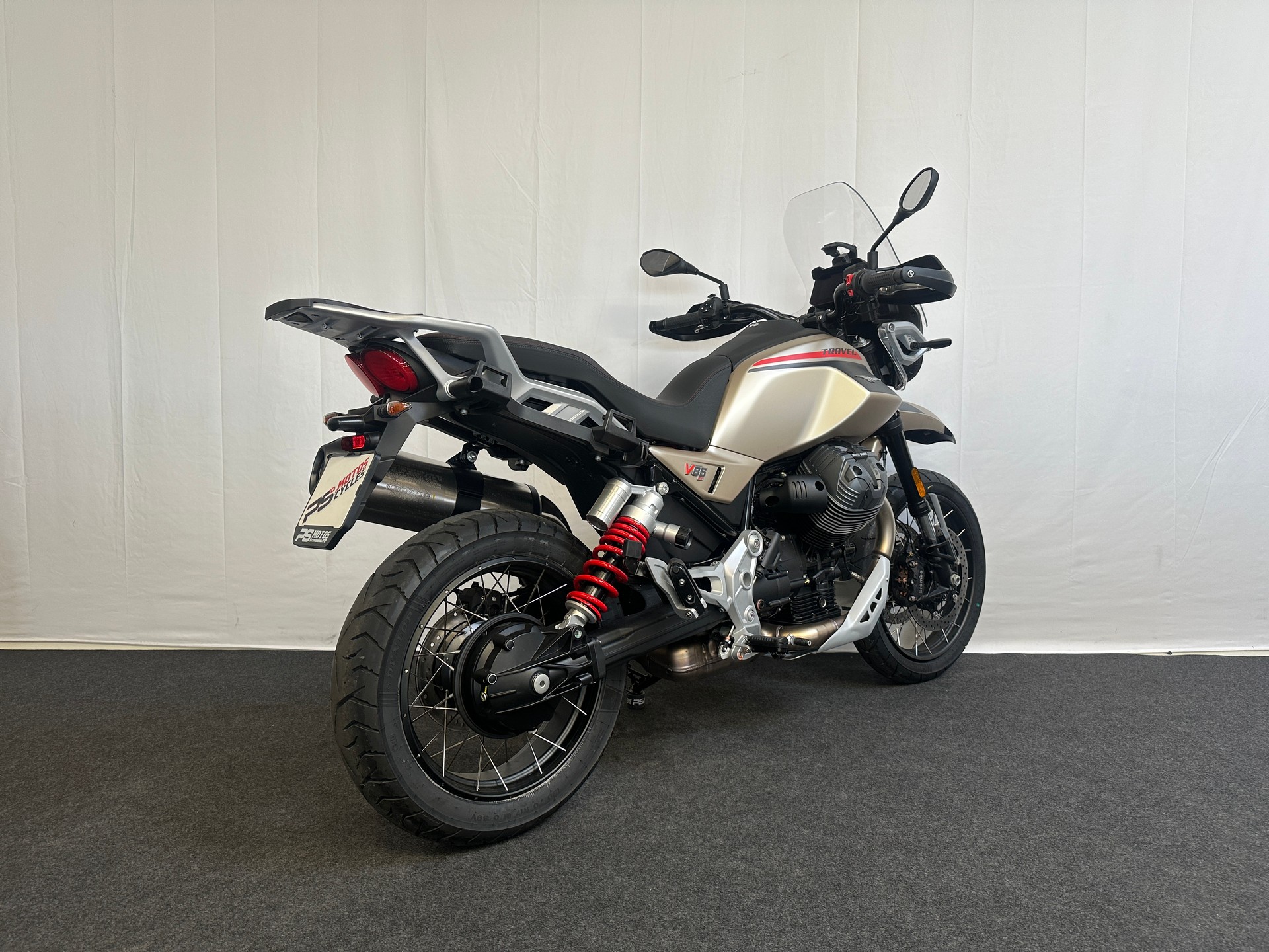 MOTO GUZZI V85 TT Travel E5+-image-7