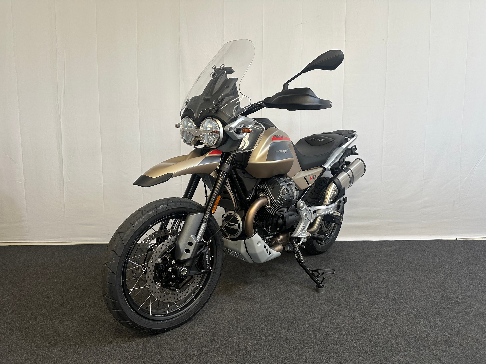 MOTO GUZZI V85 TT Travel E5+-showroom-element-3