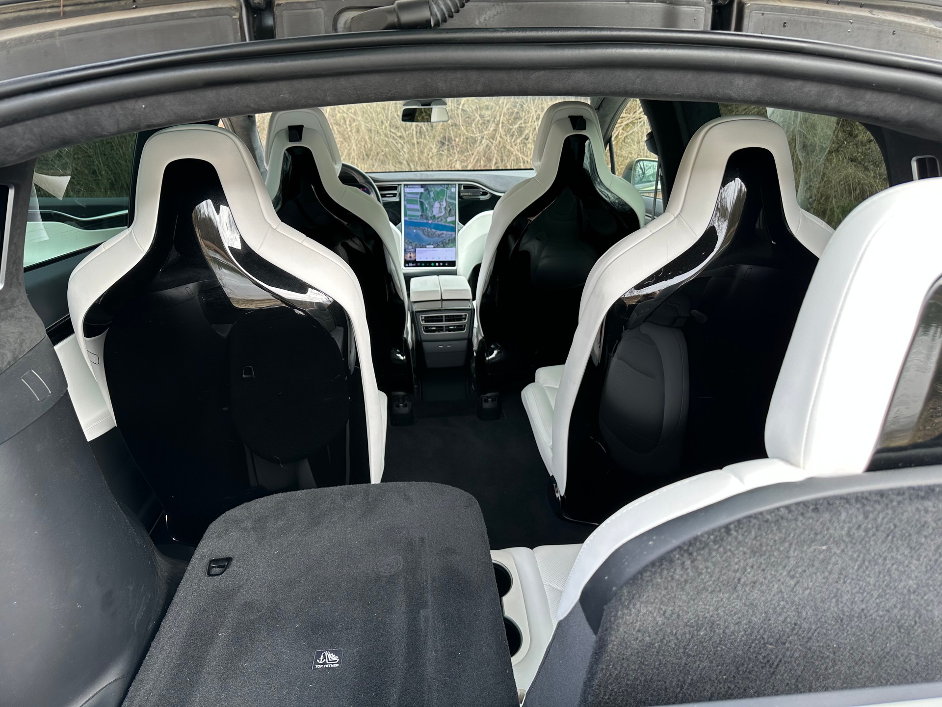TESLA Model X 90 D-image-9
