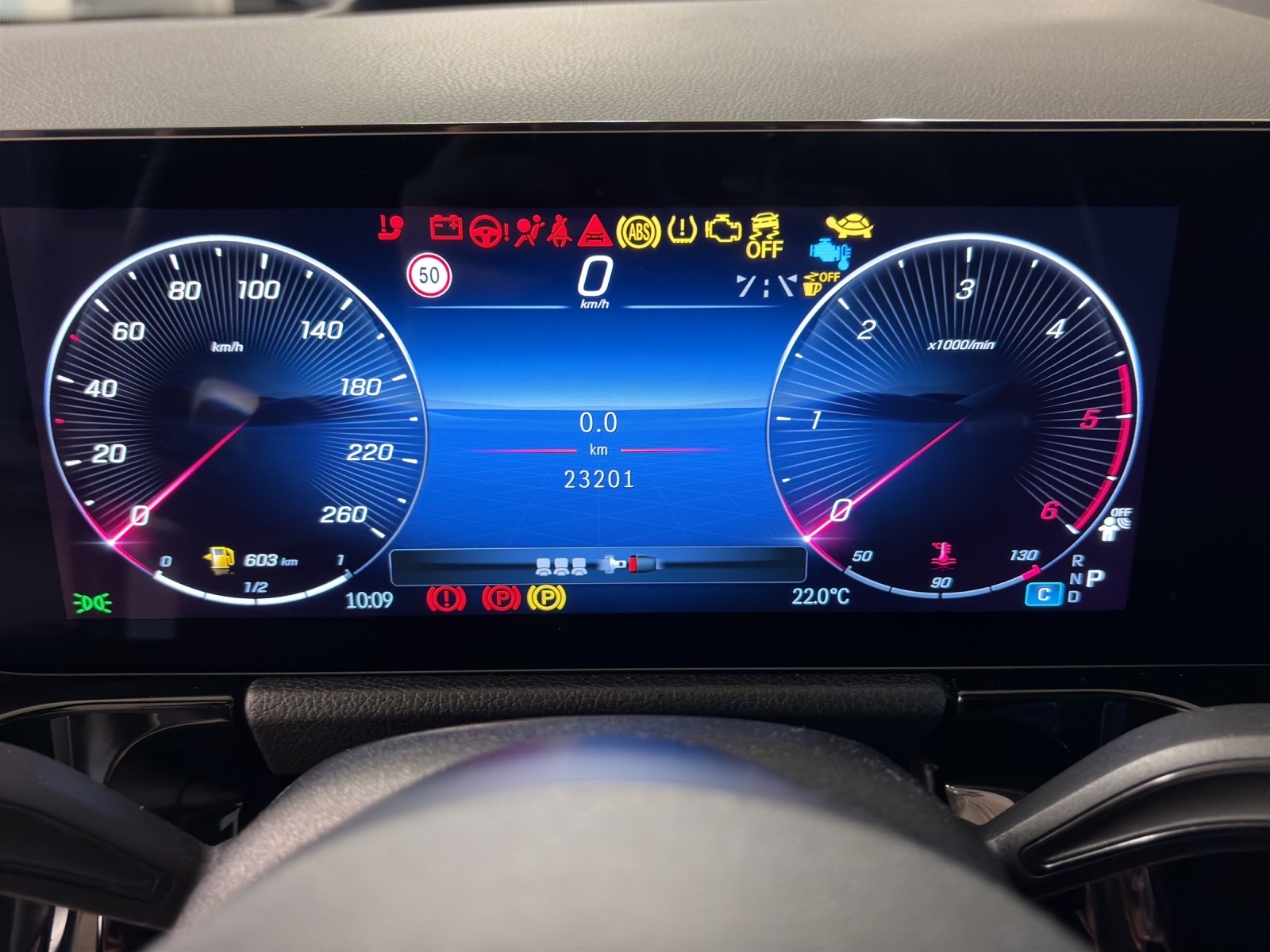 Image MERCEDES-BENZ GLA-220 GLA 220d 4Matic 8G-DCT