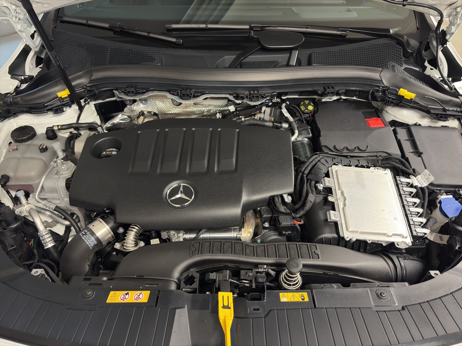 Image MERCEDES-BENZ GLA-220 GLA 220d 4Matic 8G-DCT