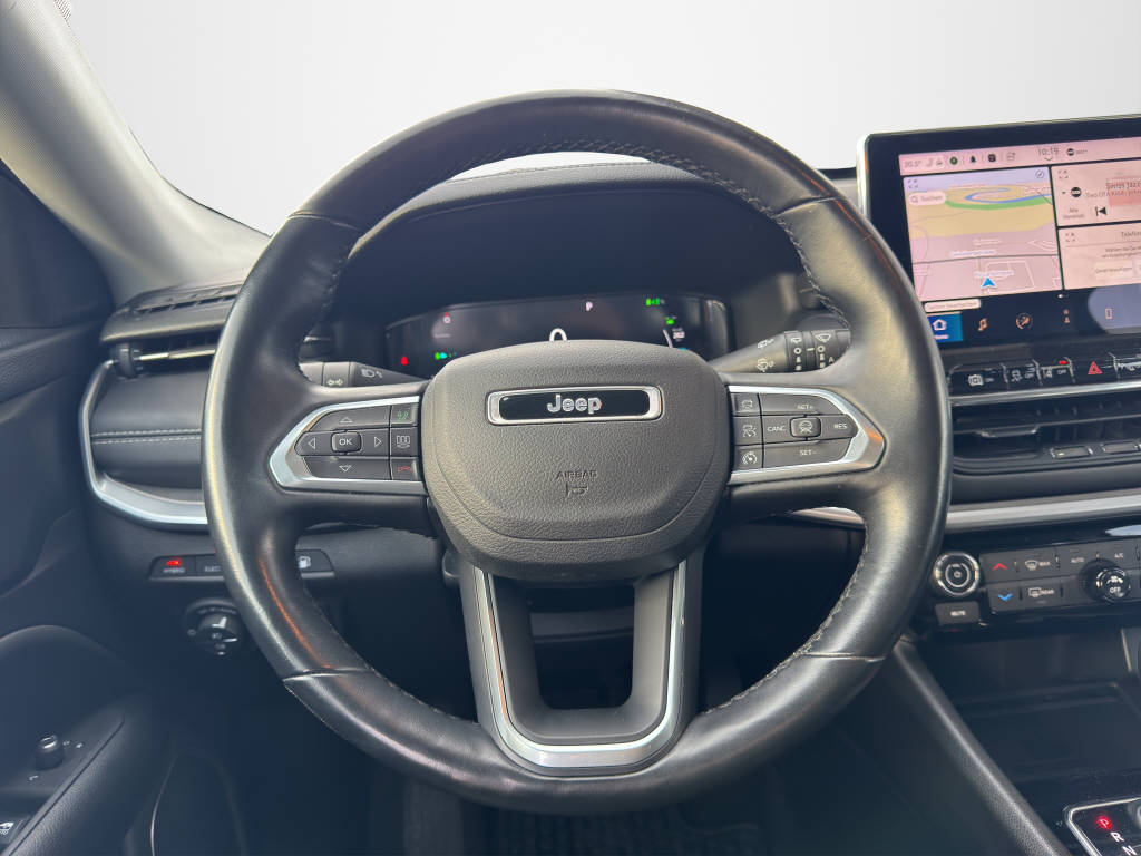JEEP Compass 1.3 Swiss Limited 240 PS 4xe-image-9