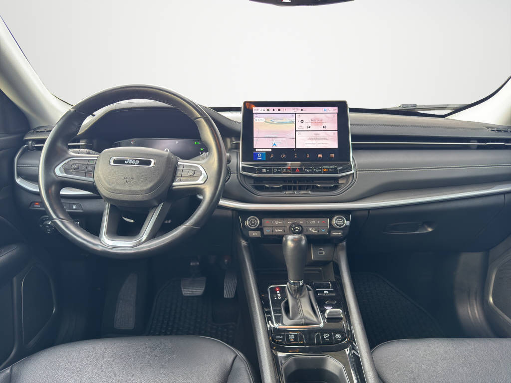 JEEP Compass 1.3 Swiss Limited 240 PS 4xe-image-13