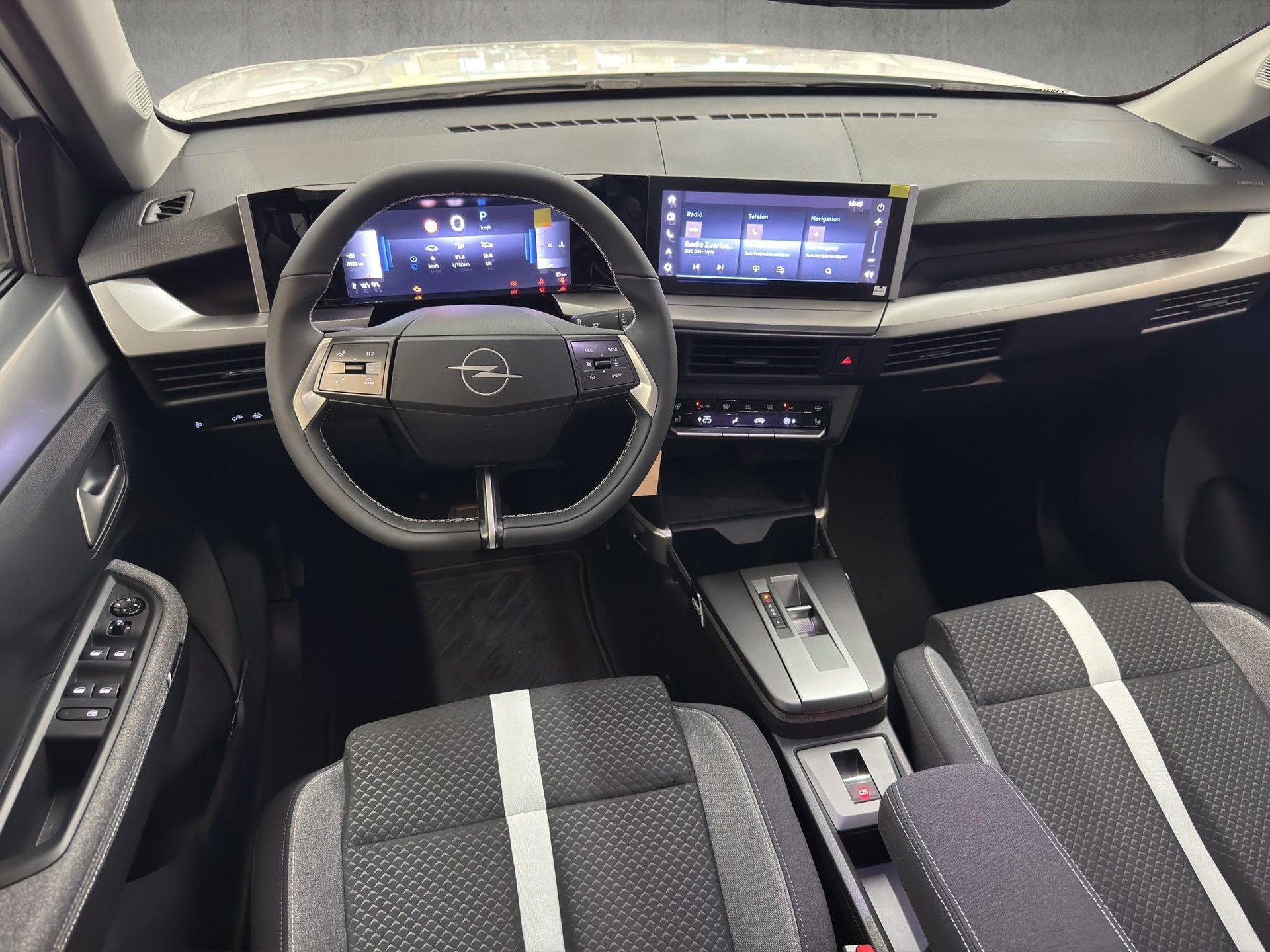 OPEL Frontera 1.2 T HEV 145 GS-image-14