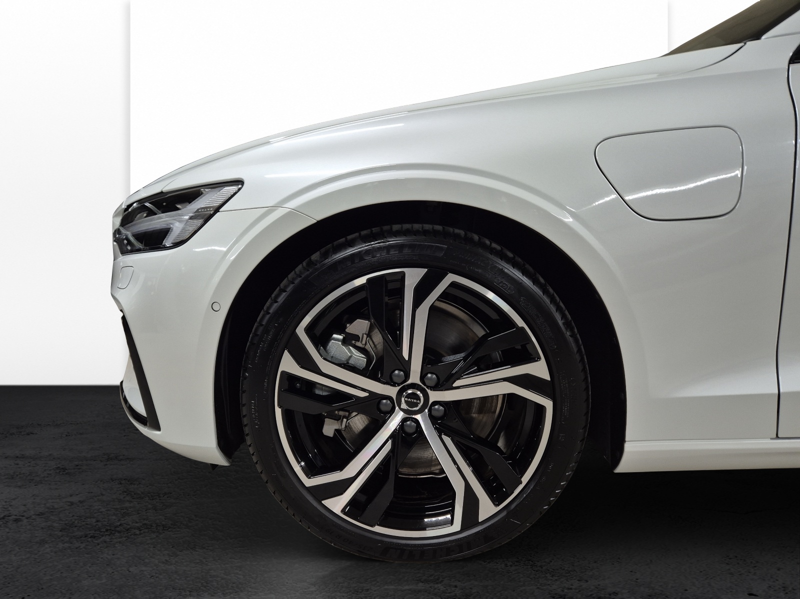 VOLVO V60 2.0 T8 TE Ultra Dark eAWD-image-18