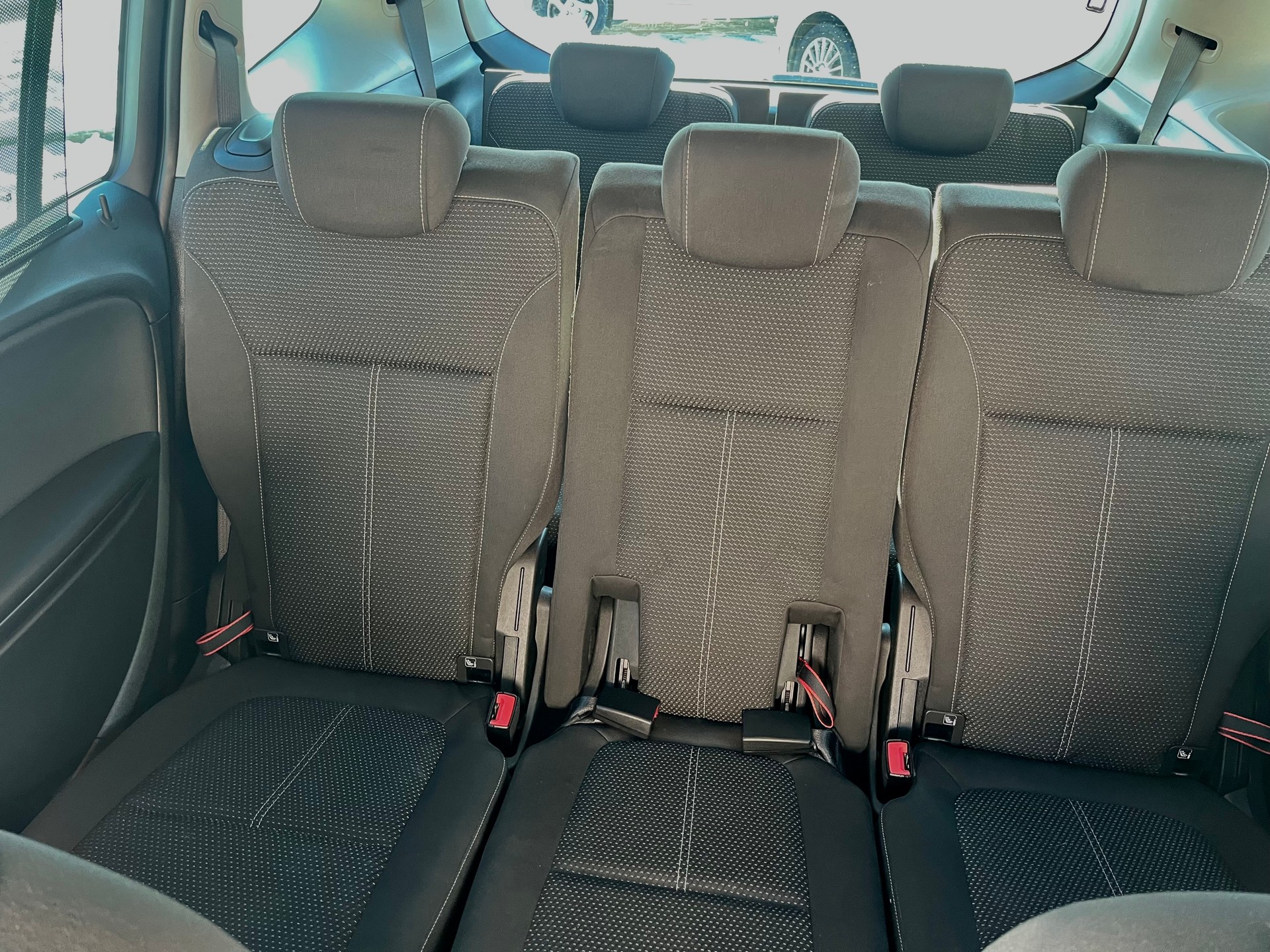 OPEL Zafira 1.6i Turbo Excellence Automatic*7 Plätzer*-image-21