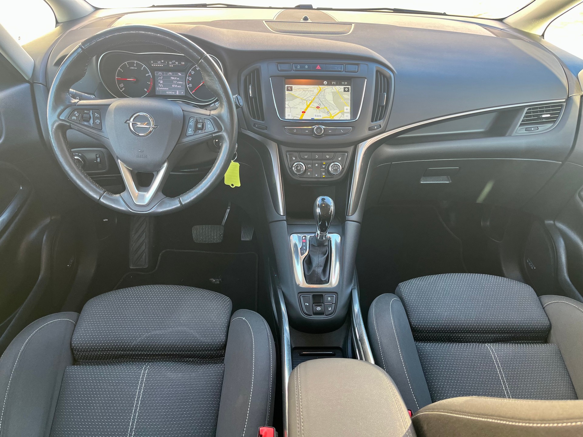 OPEL Zafira 1.6i Turbo Excellence Automatic*7 Plätzer*-image-12