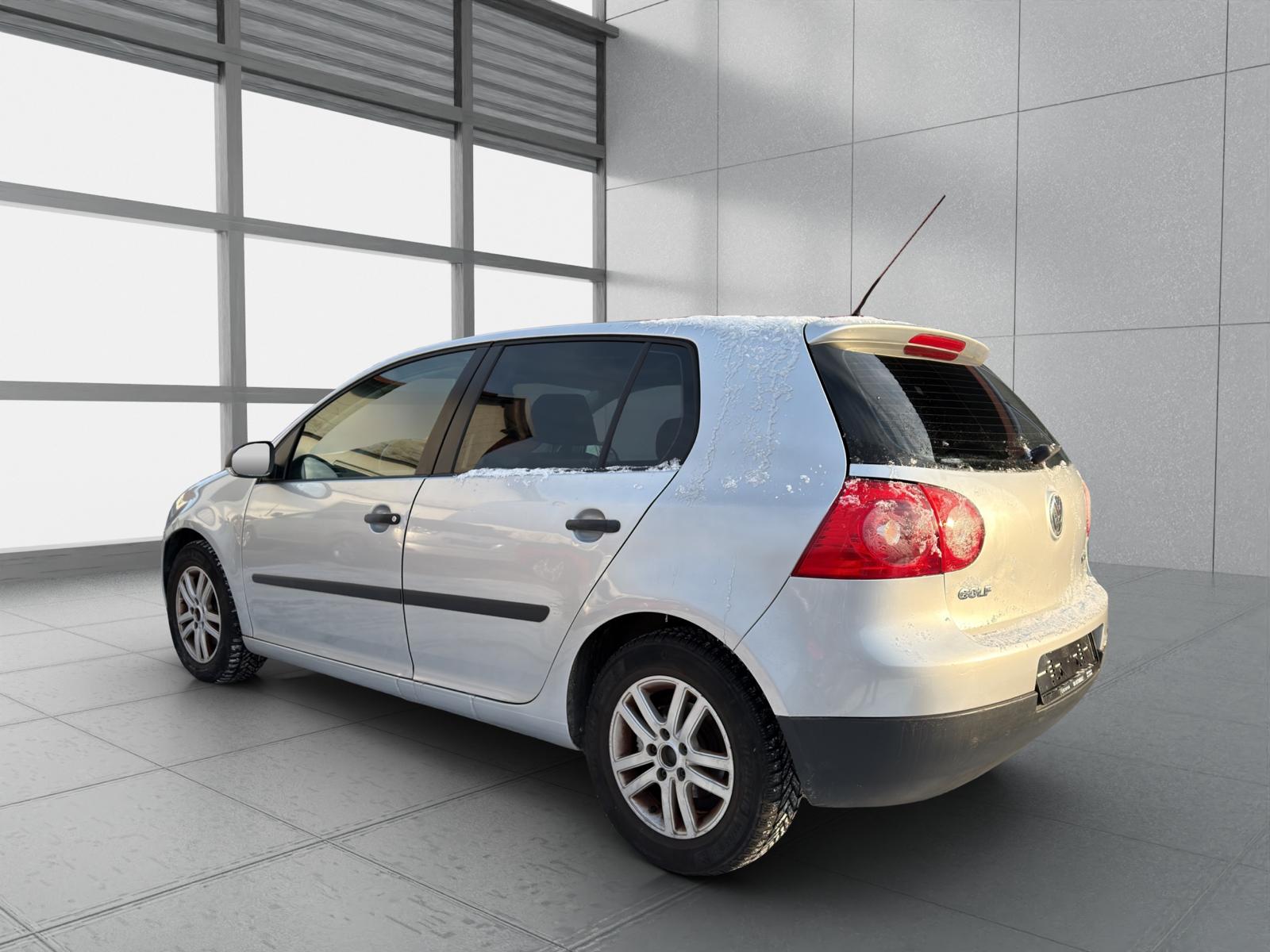 VW Golf 1.6 FSI Comfortline Tiptronic-image-7