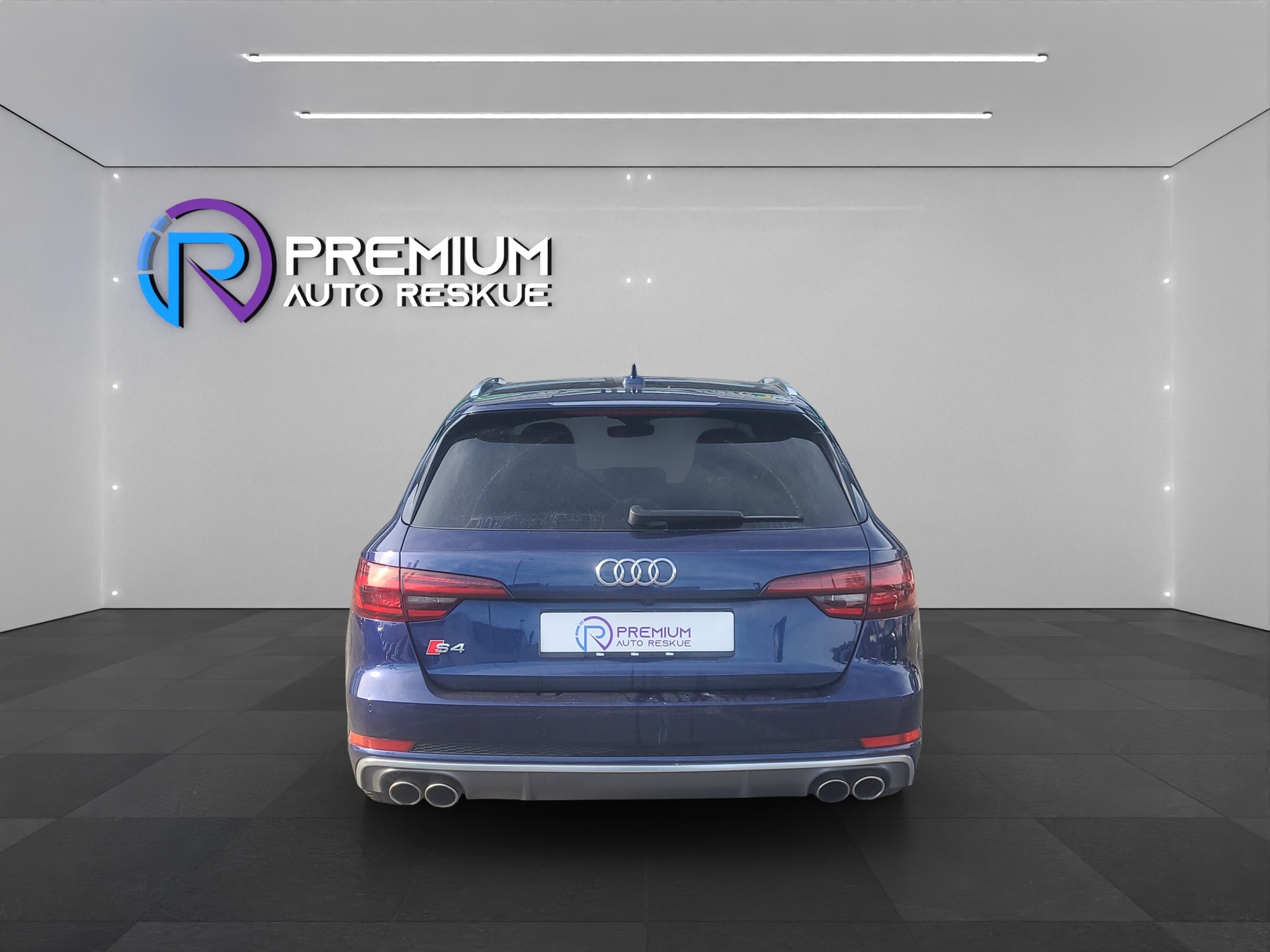 AUDI S4-image-4