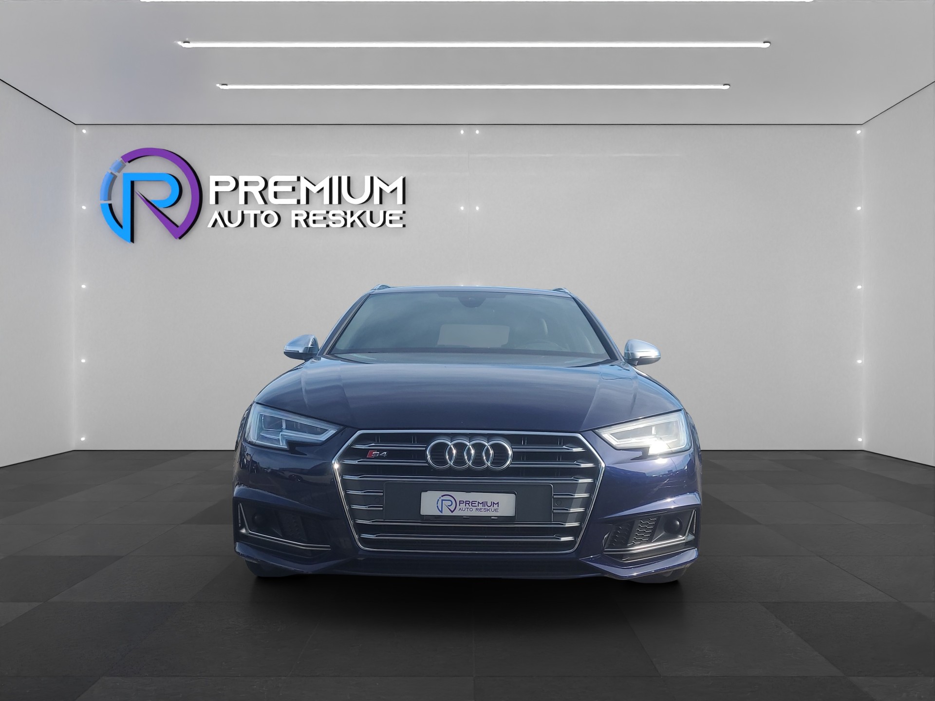 AUDI S4-image-1
