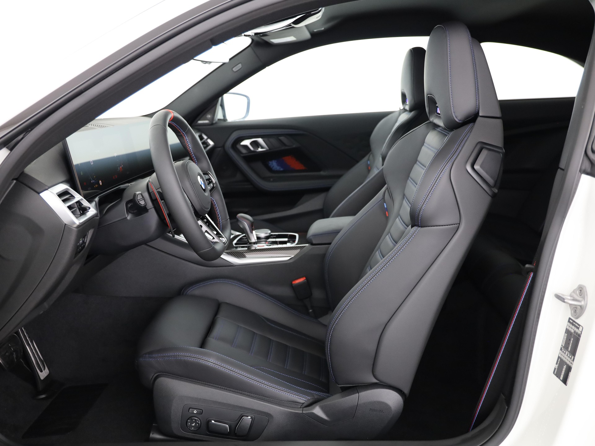 BMW M2 Coupé-image-3