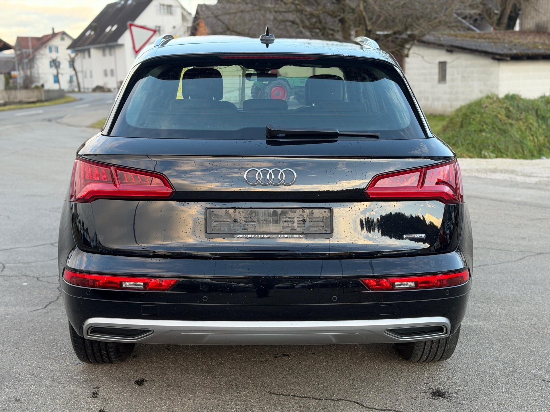 AUDI Q5 2.0 TDI quattro S-tronic-image-4
