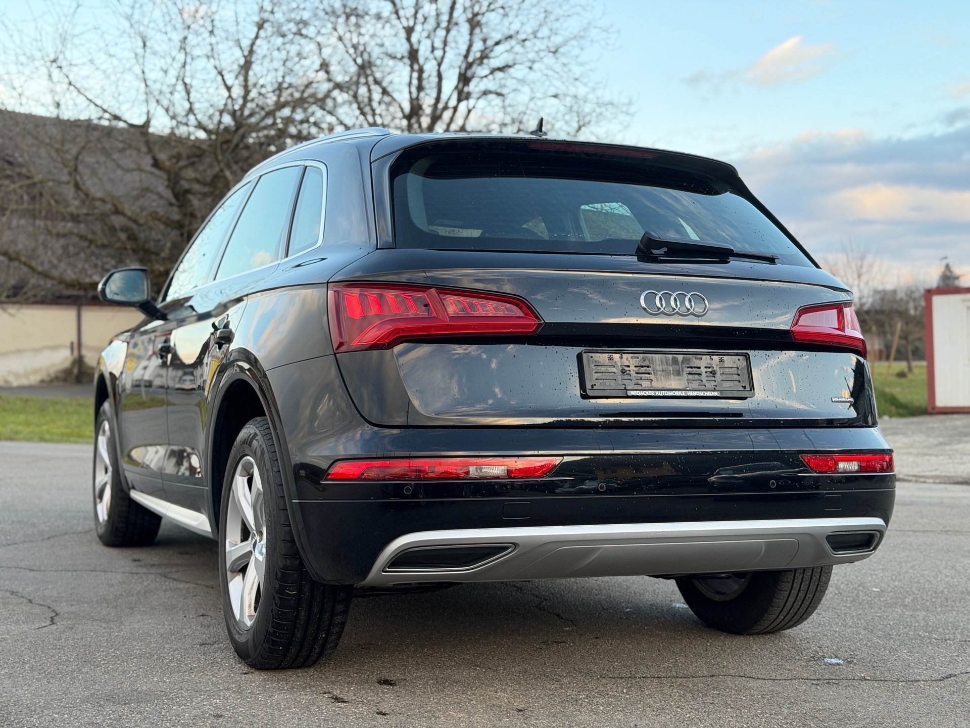 AUDI Q5 2.0 TDI quattro S-tronic-image-5