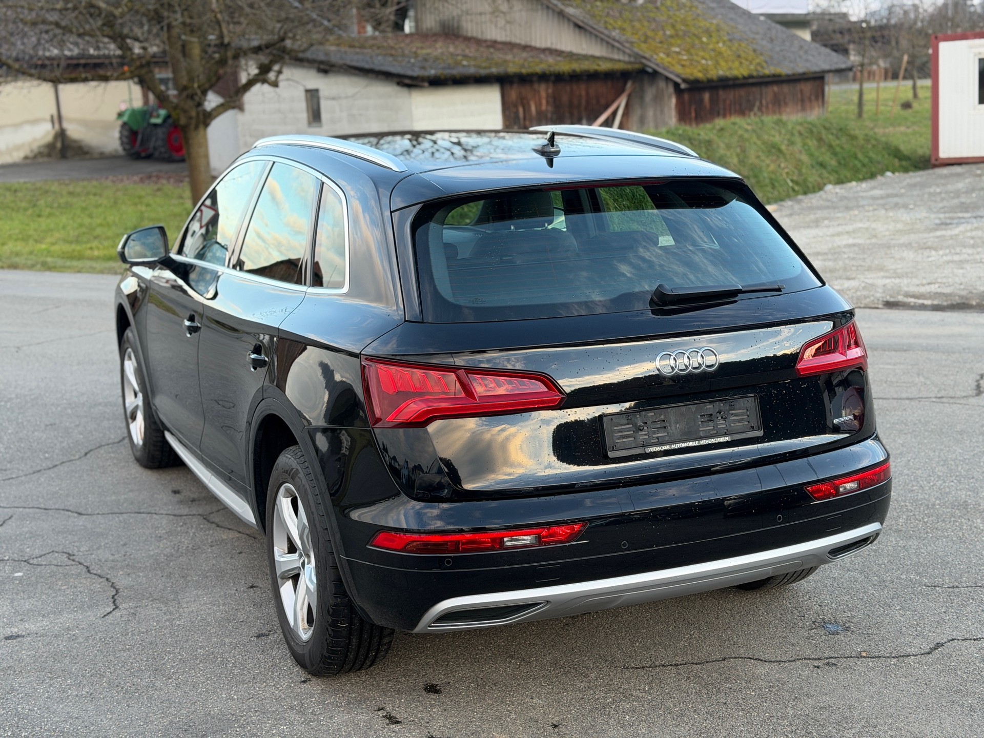 AUDI Q5 2.0 TDI quattro S-tronic-image-14