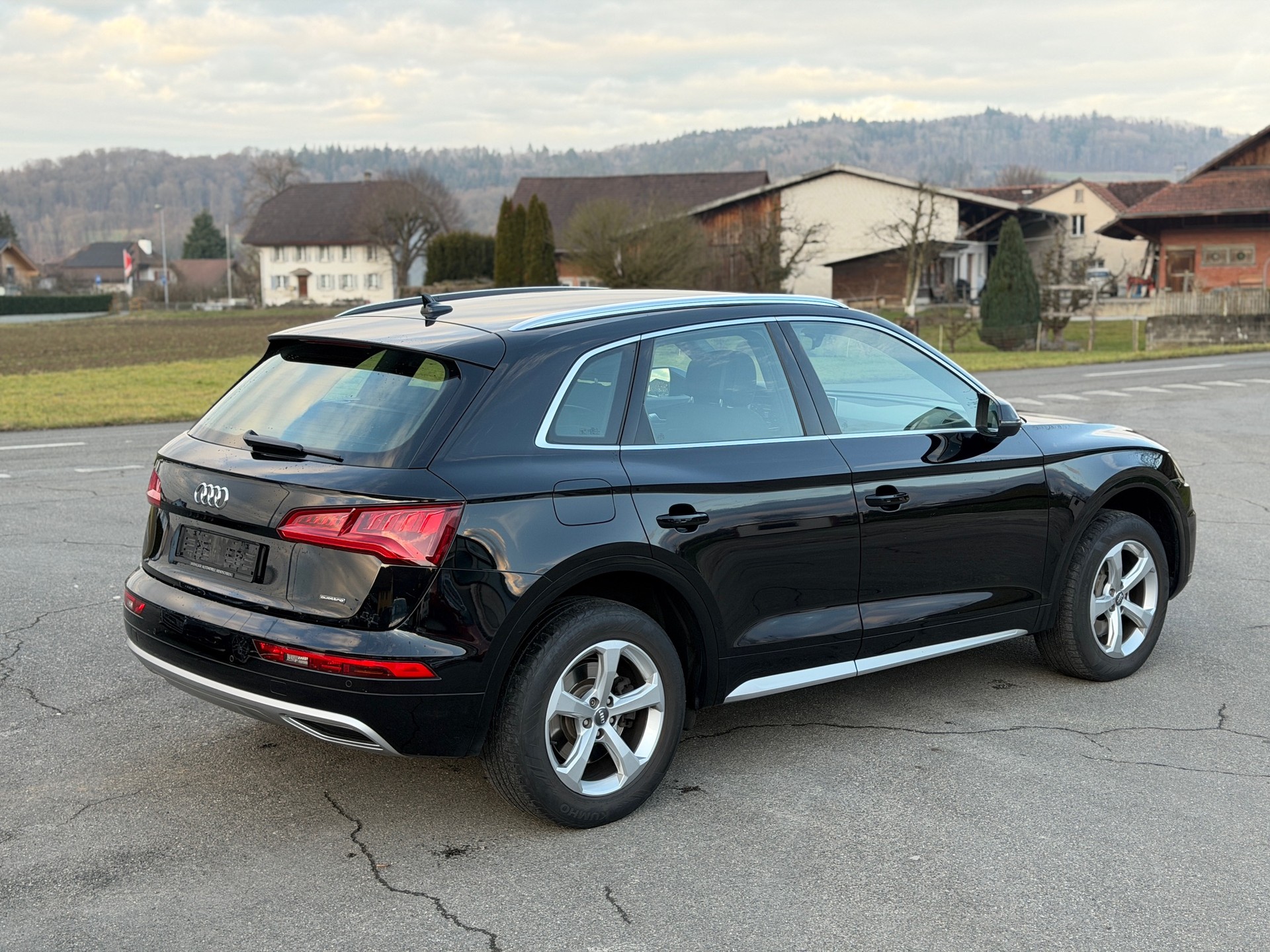 AUDI Q5 2.0 TDI quattro S-tronic-image-13