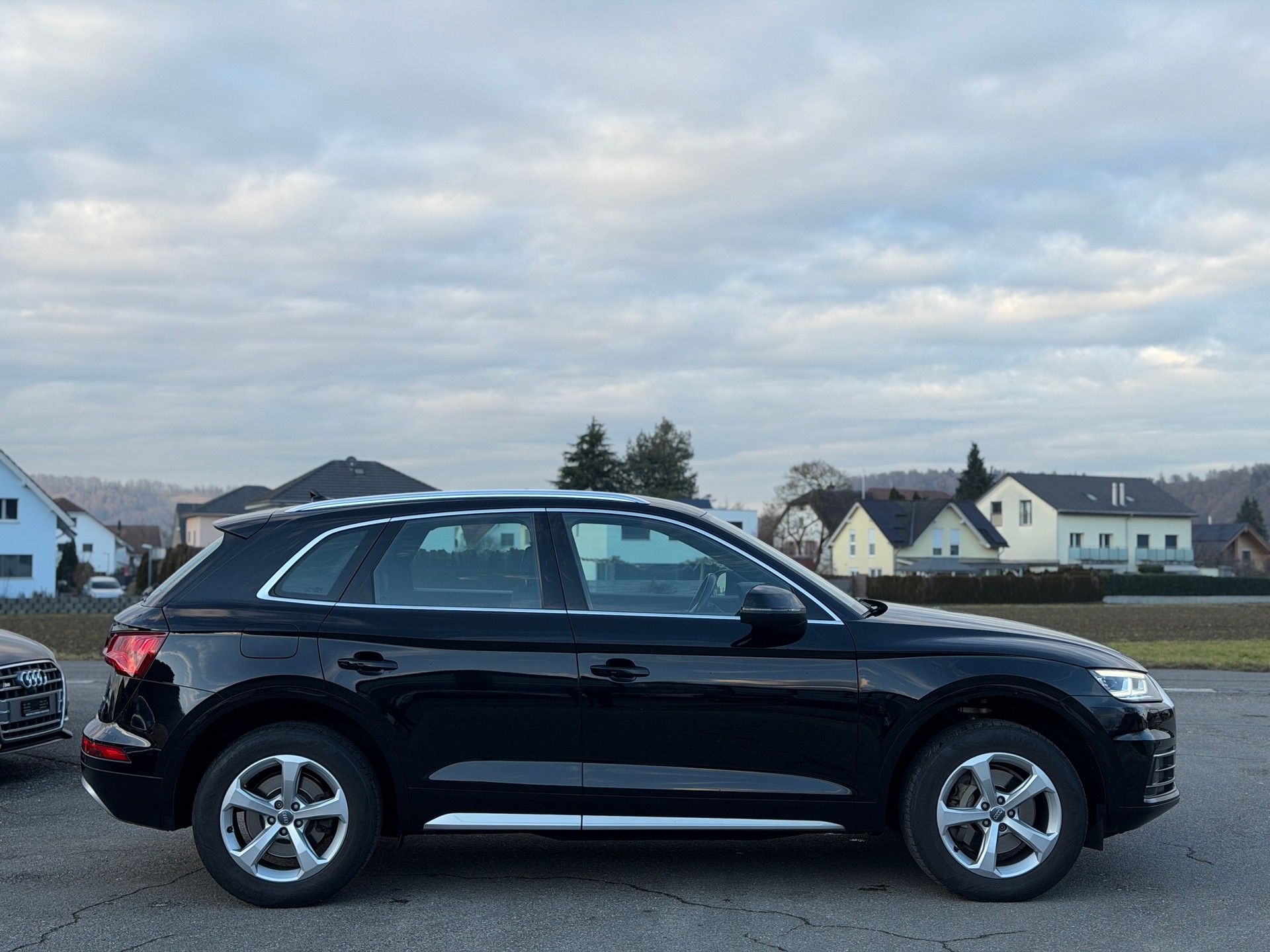 AUDI Q5 2.0 TDI quattro S-tronic-image-10