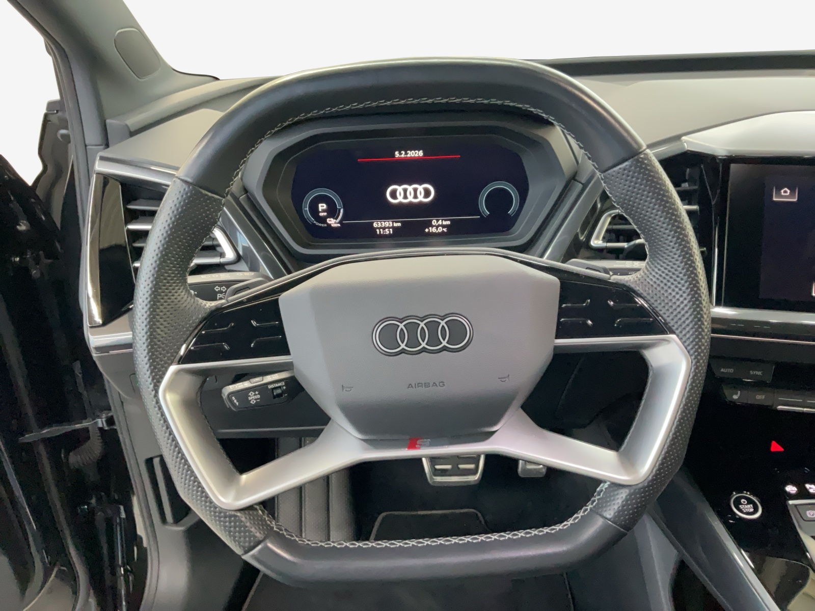 AUDI Q4 e-tron 50 quattro-image-9
