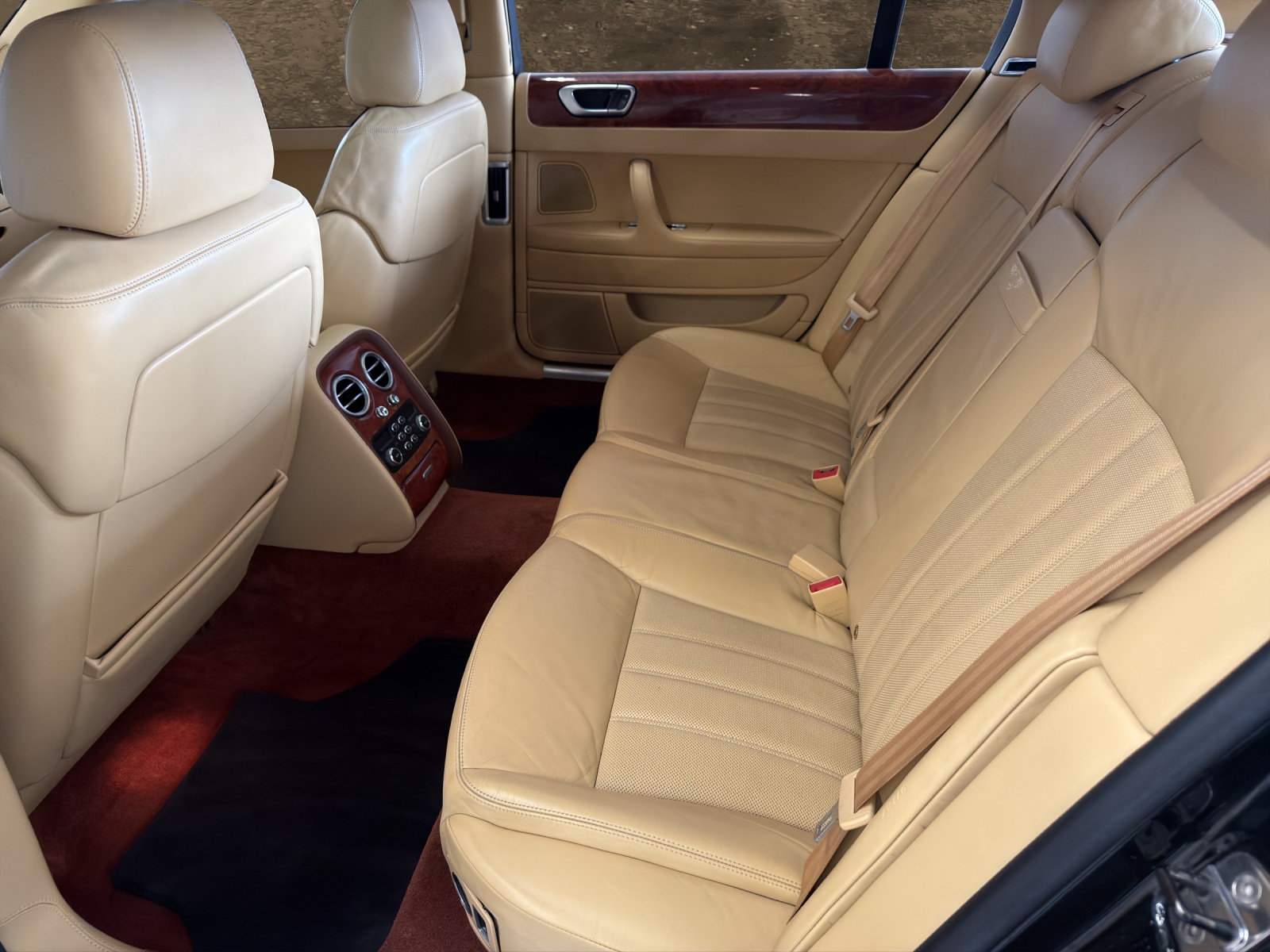 BENTLEY Continental Flying Spur 6.0 W12-image-14
