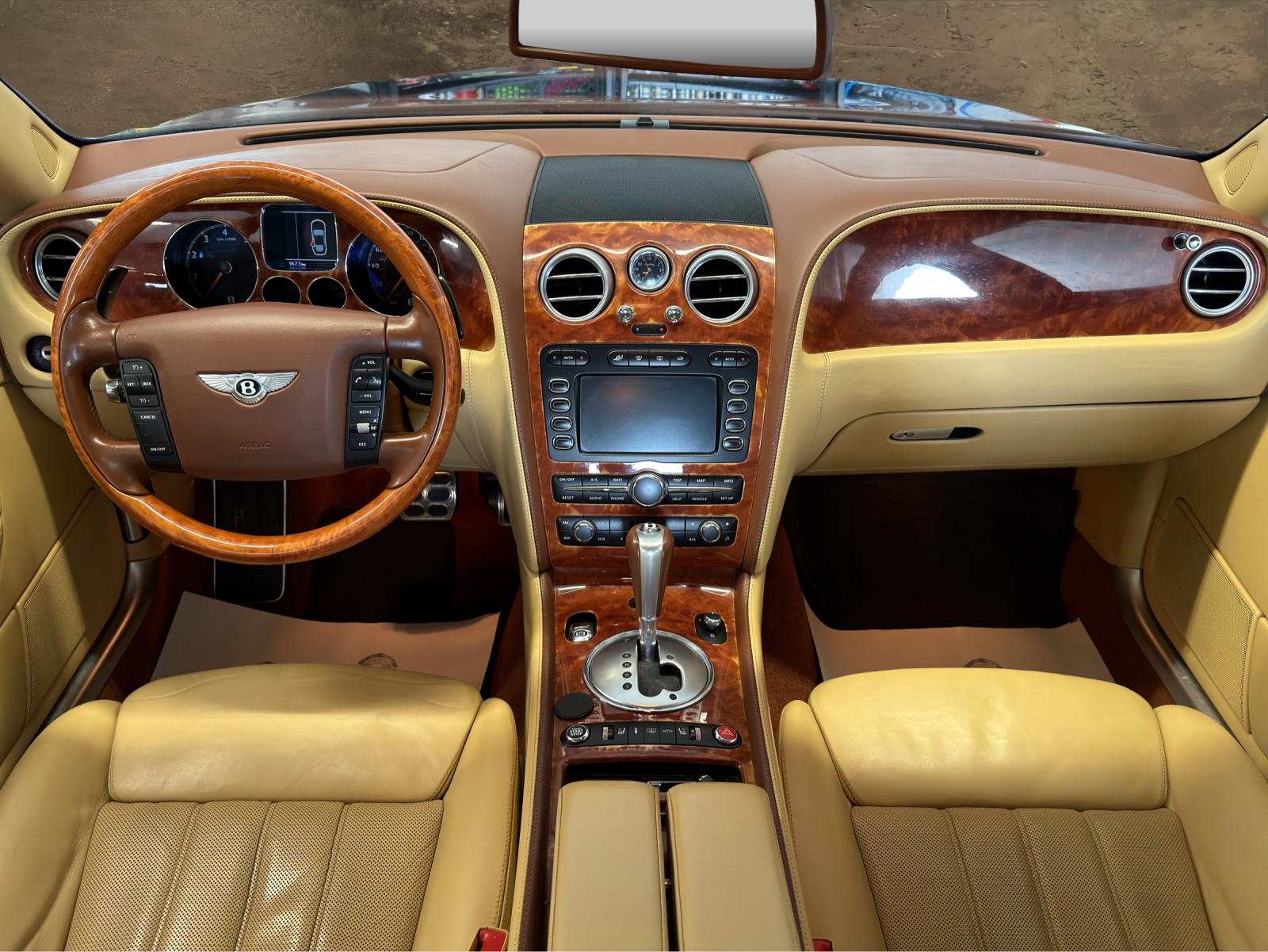 BENTLEY Continental Flying Spur 6.0 W12-showroom-element-3